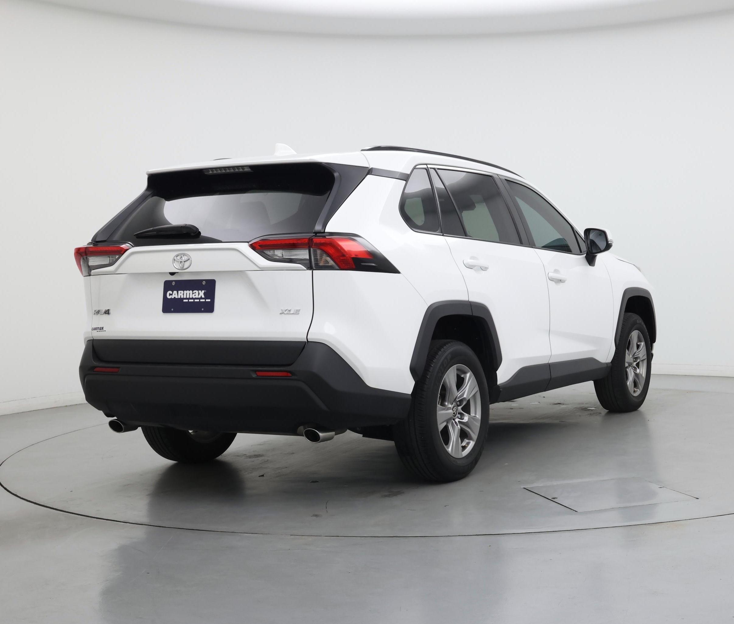 Thumbnail: 2022 Toyota RAV4 - 8