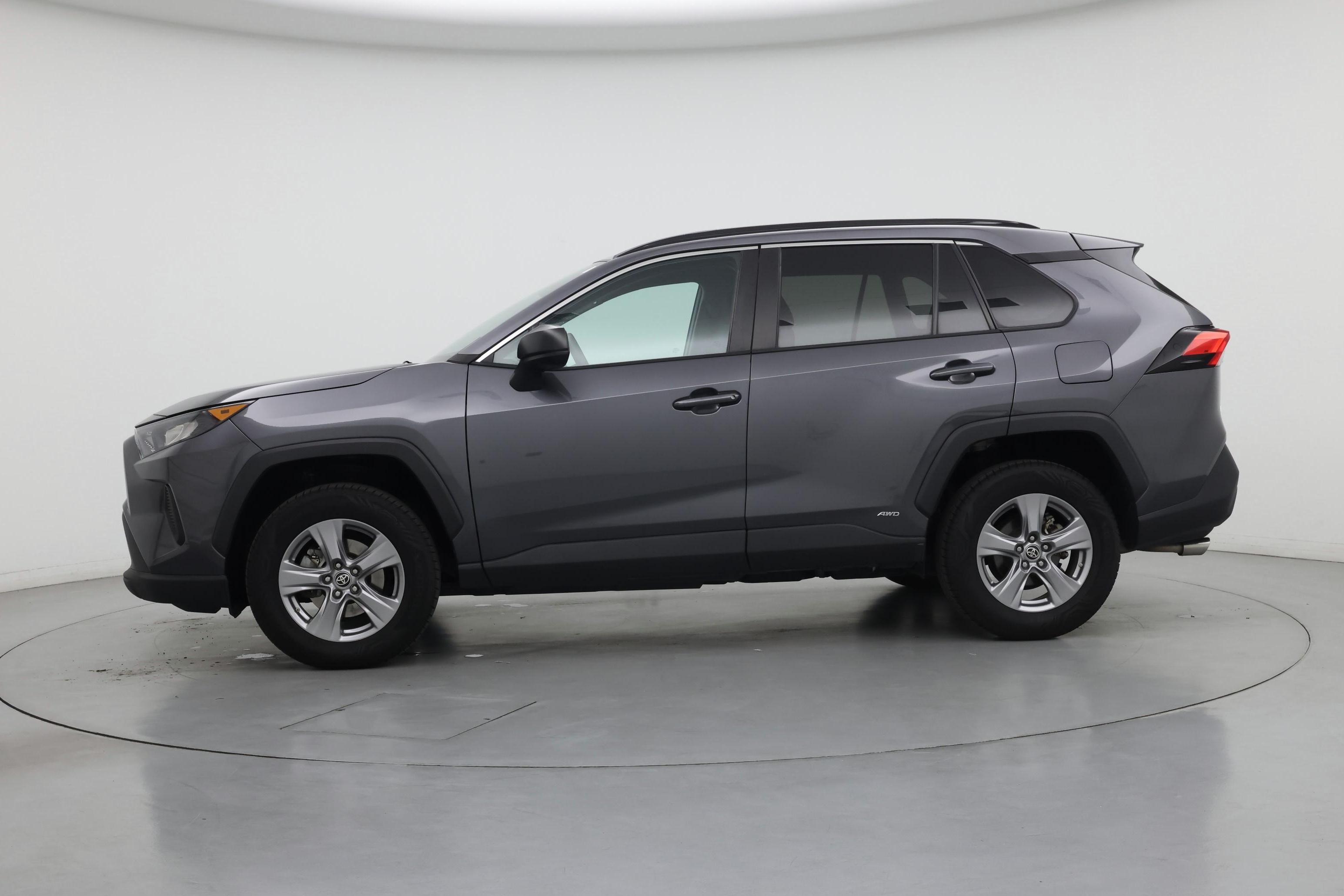 Thumbnail: 2022 Toyota RAV4 - 3
