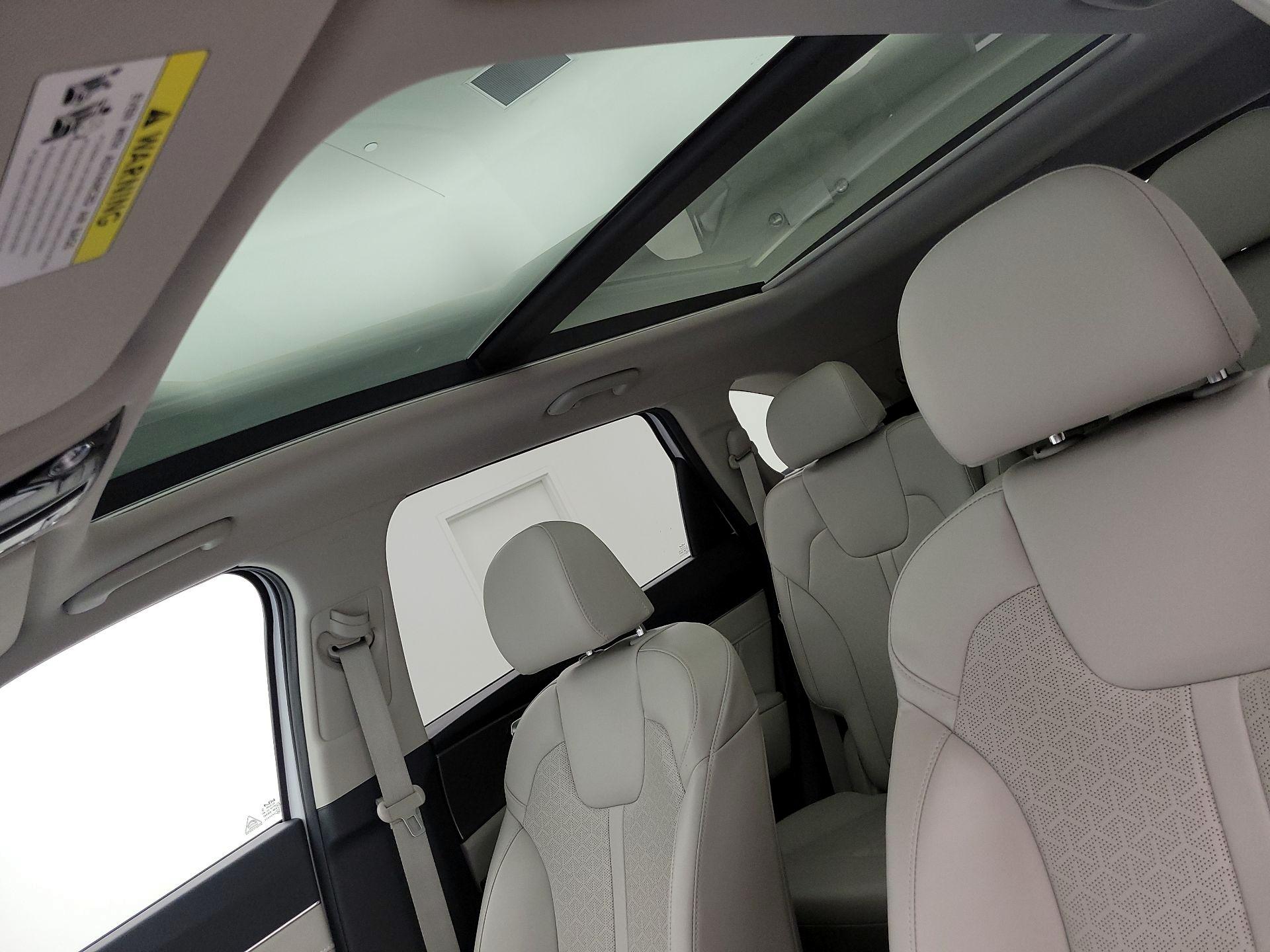 Thumbnail: 2023 Kia Sorento - 20