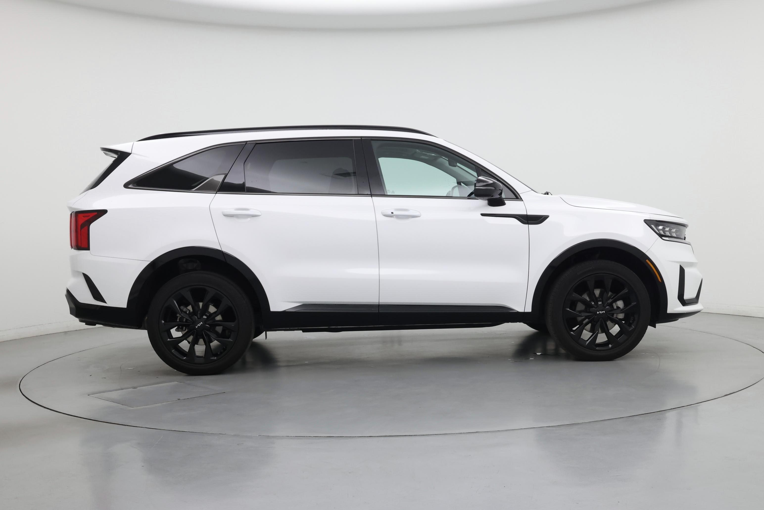 Thumbnail: 2023 Kia Sorento - 7