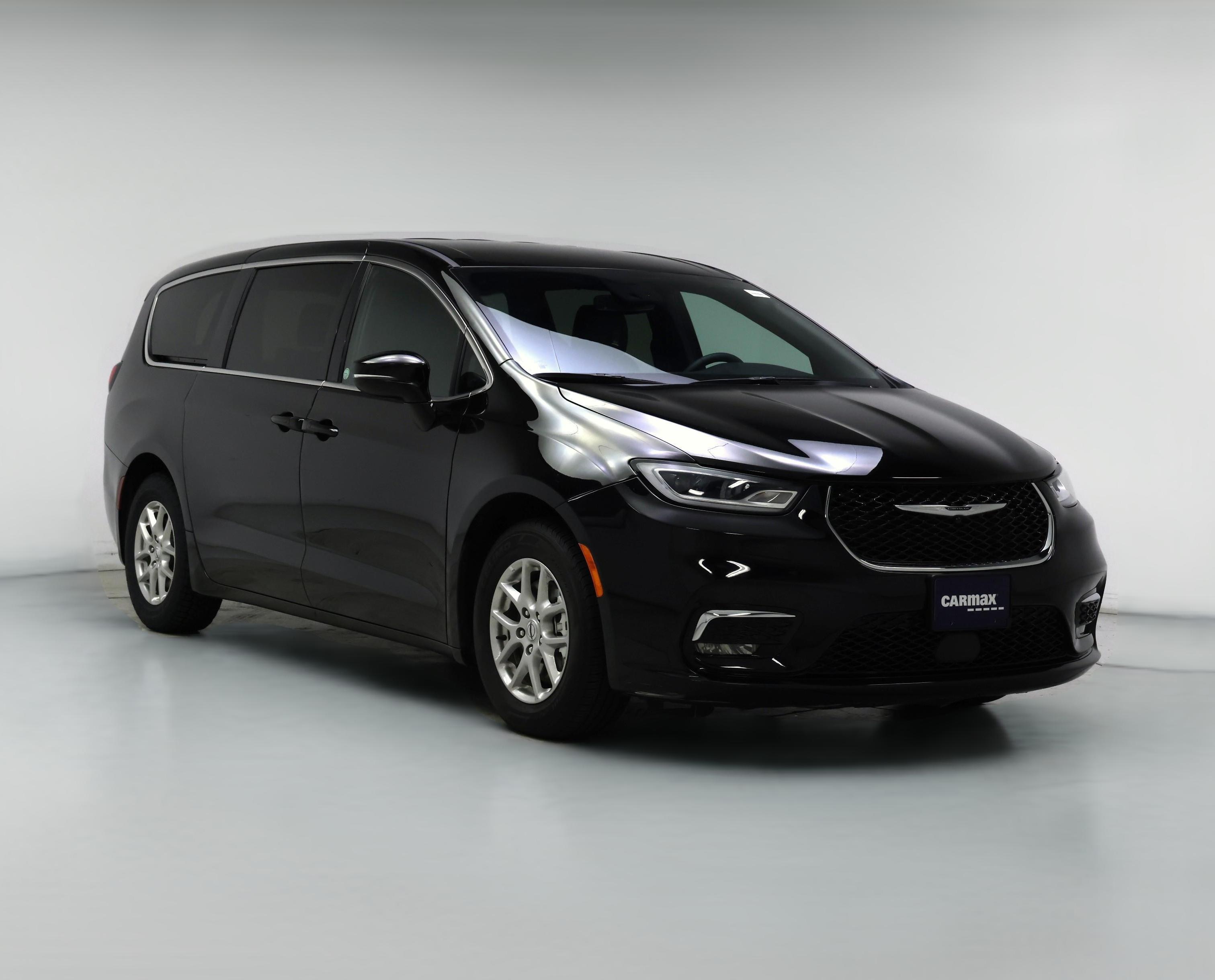 Thumbnail: 2025 Chrysler Pacifica - 1