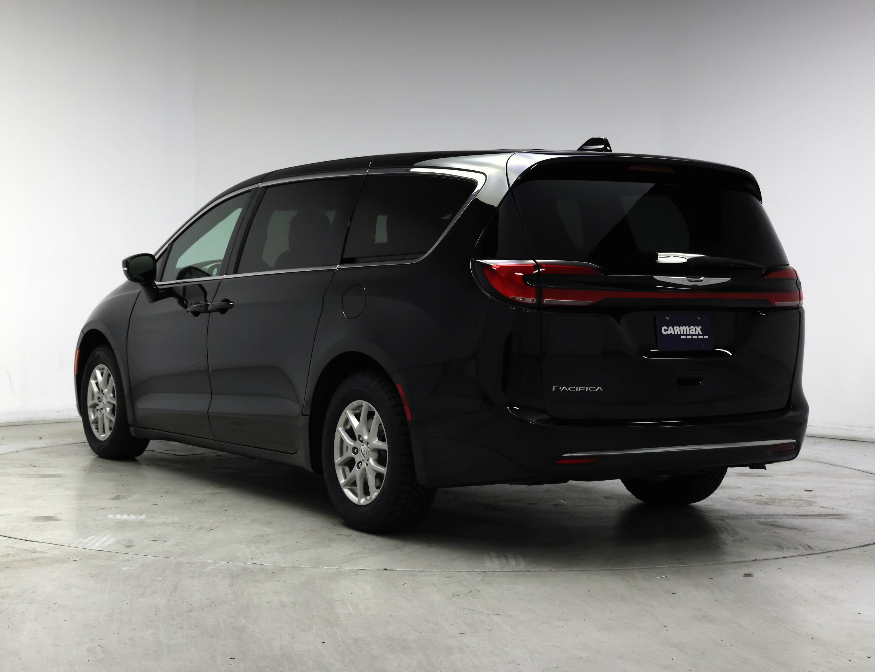 Thumbnail: 2025 Chrysler Pacifica - 2
