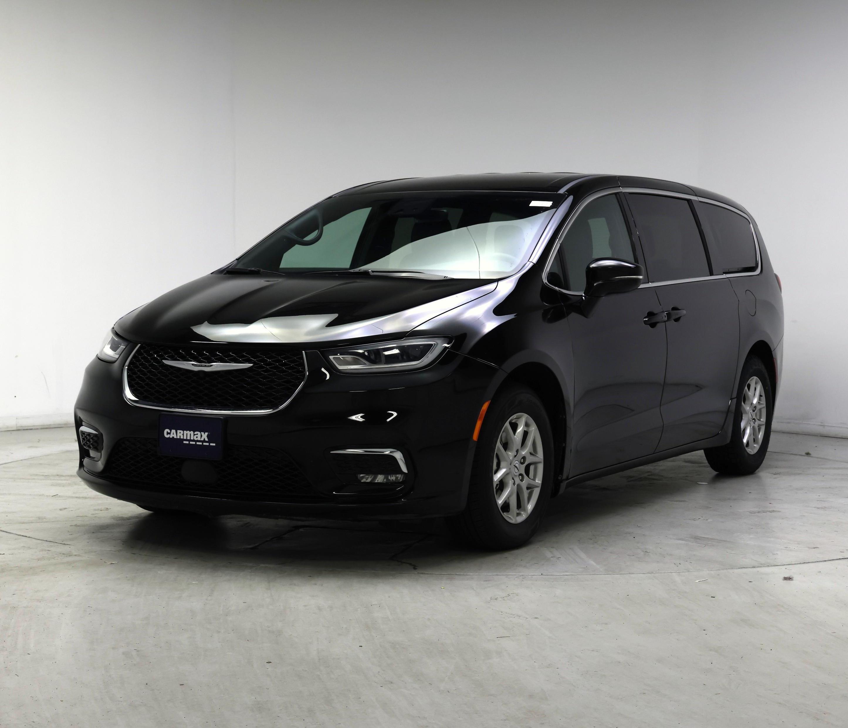 Thumbnail: 2025 Chrysler Pacifica - 4