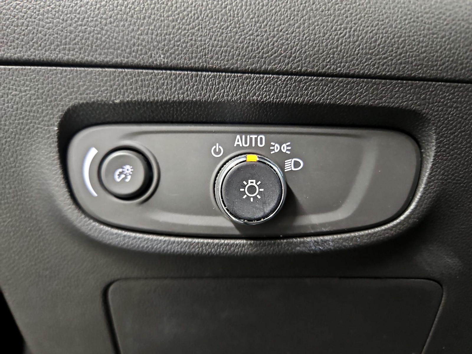2024 Buick Encore GX Sport Touring - Photo 14