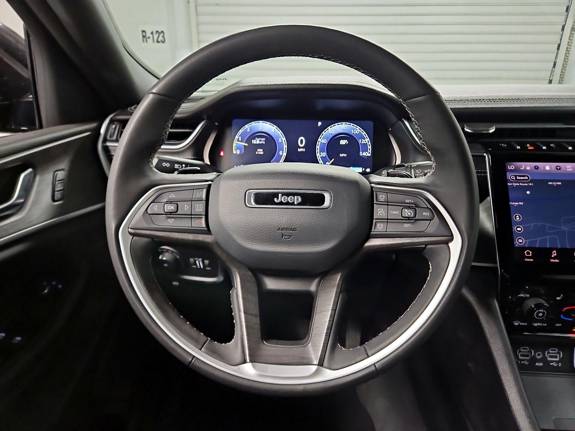 Thumbnail: 2024 Jeep Grand Cherokee L - 10