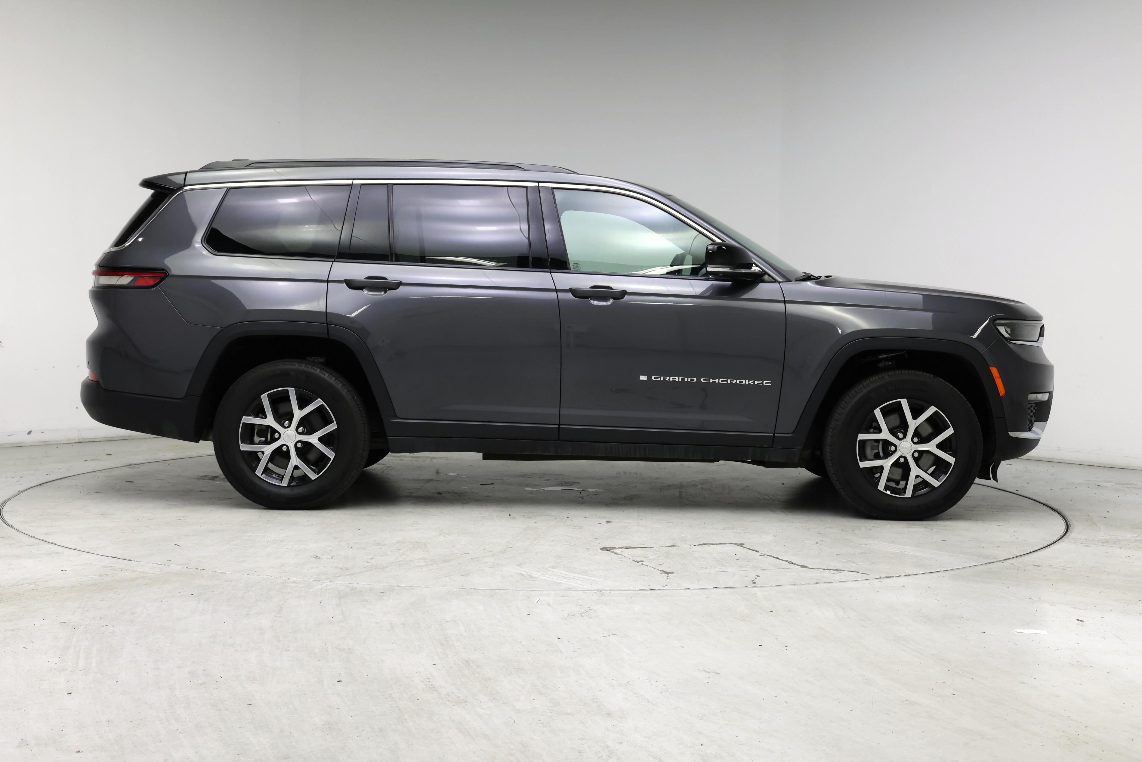 Thumbnail: 2024 Jeep Grand Cherokee L - 7