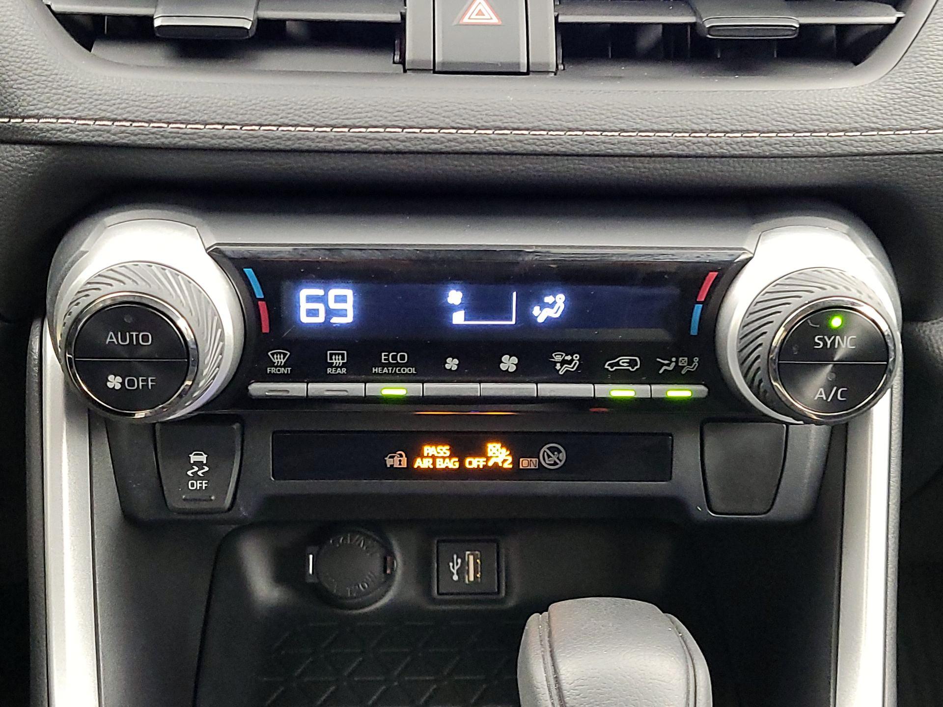 Thumbnail: 2024 Toyota RAV4 - 17