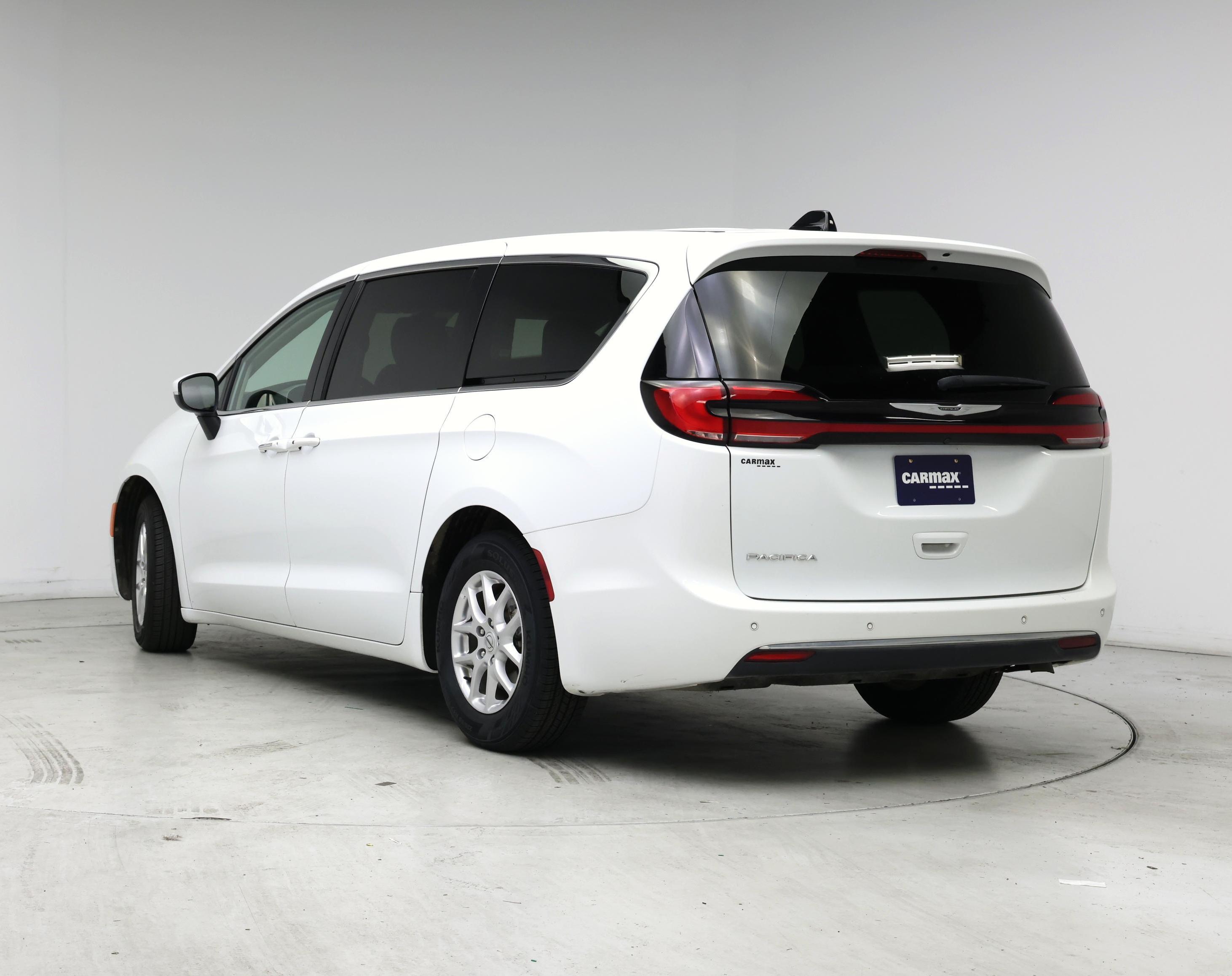 Thumbnail: 2023 Chrysler Pacifica - 2