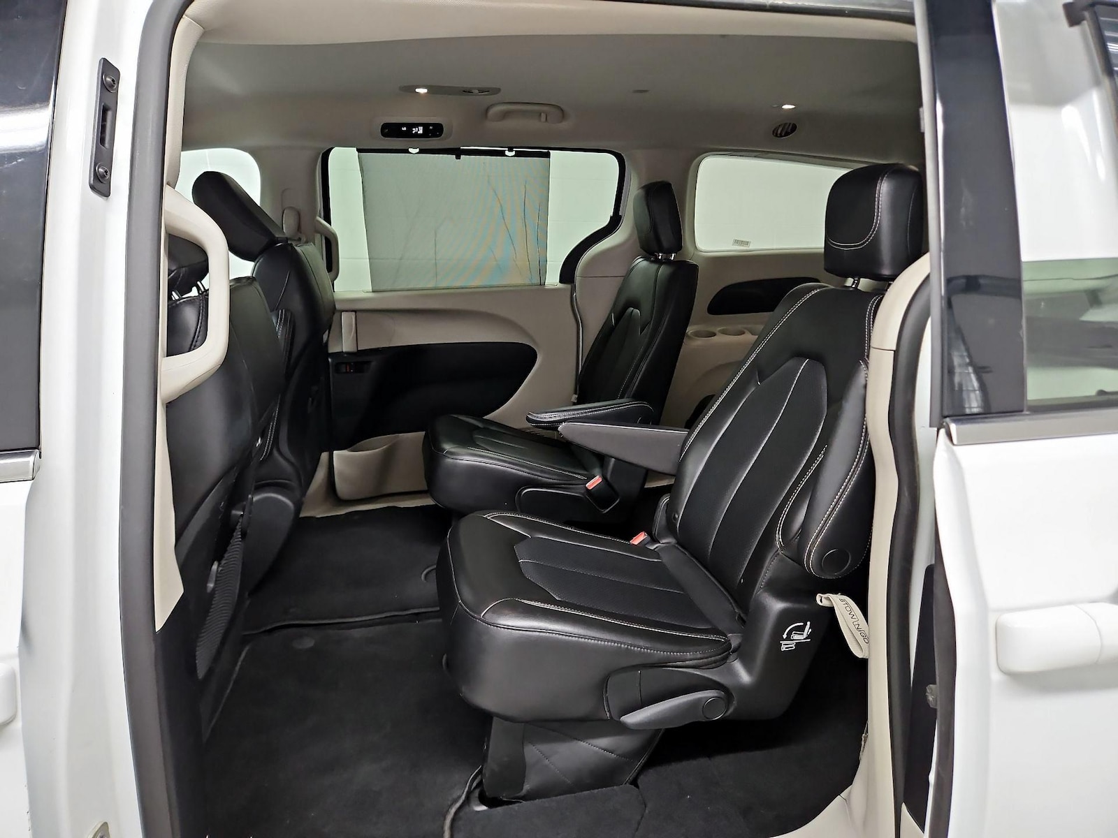 2023 Chrysler Pacifica Touring L - Photo 20