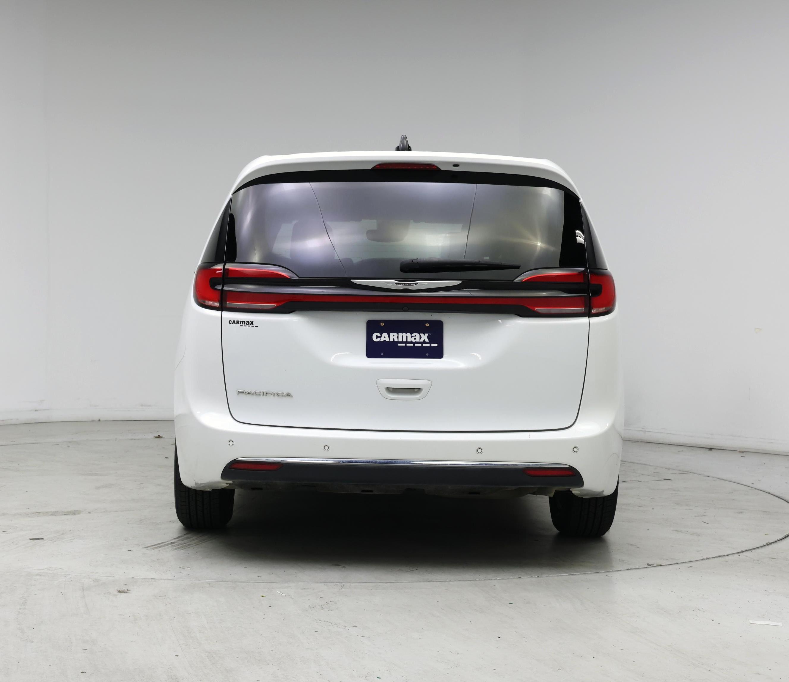 Thumbnail: 2023 Chrysler Pacifica - 6