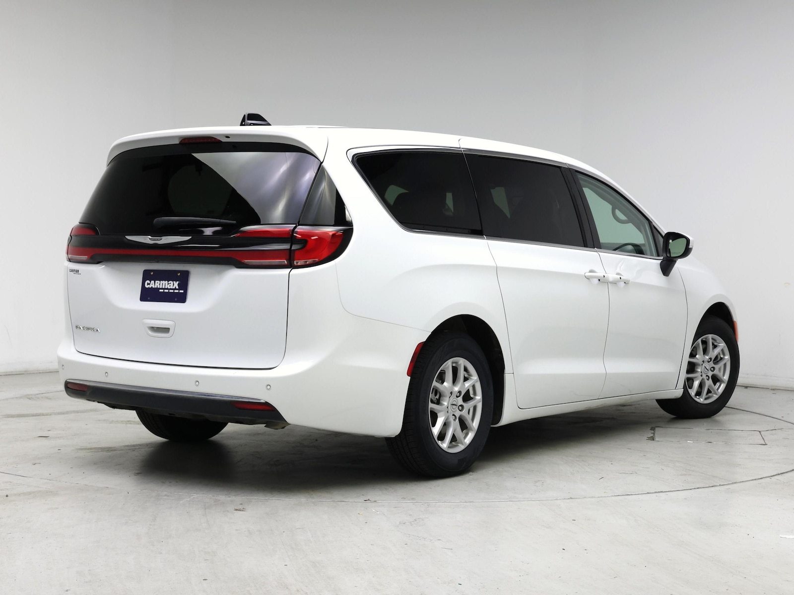 2023 Chrysler Pacifica Touring L - Photo 9