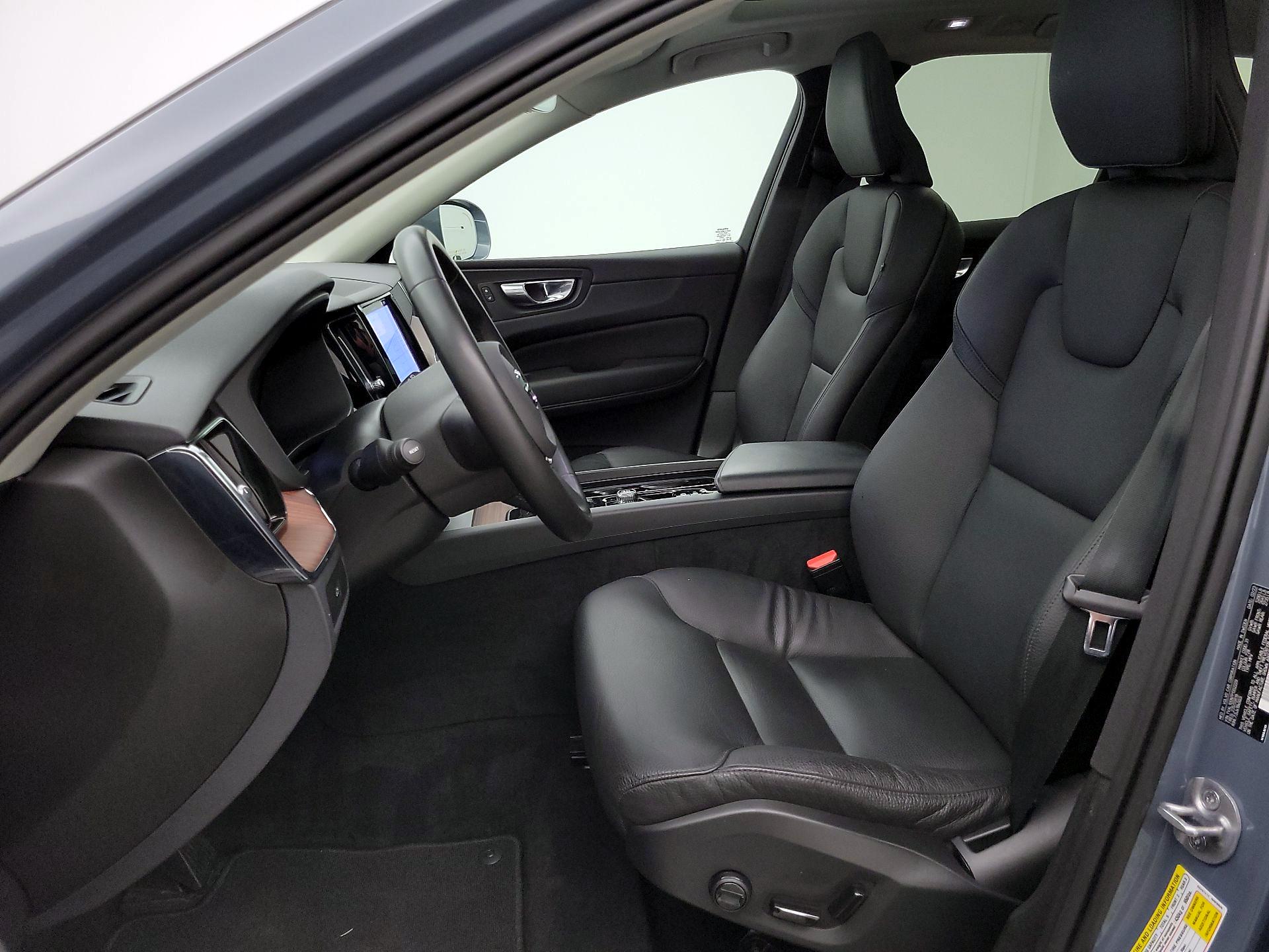 Thumbnail: 2023 Volvo XC60 - 11