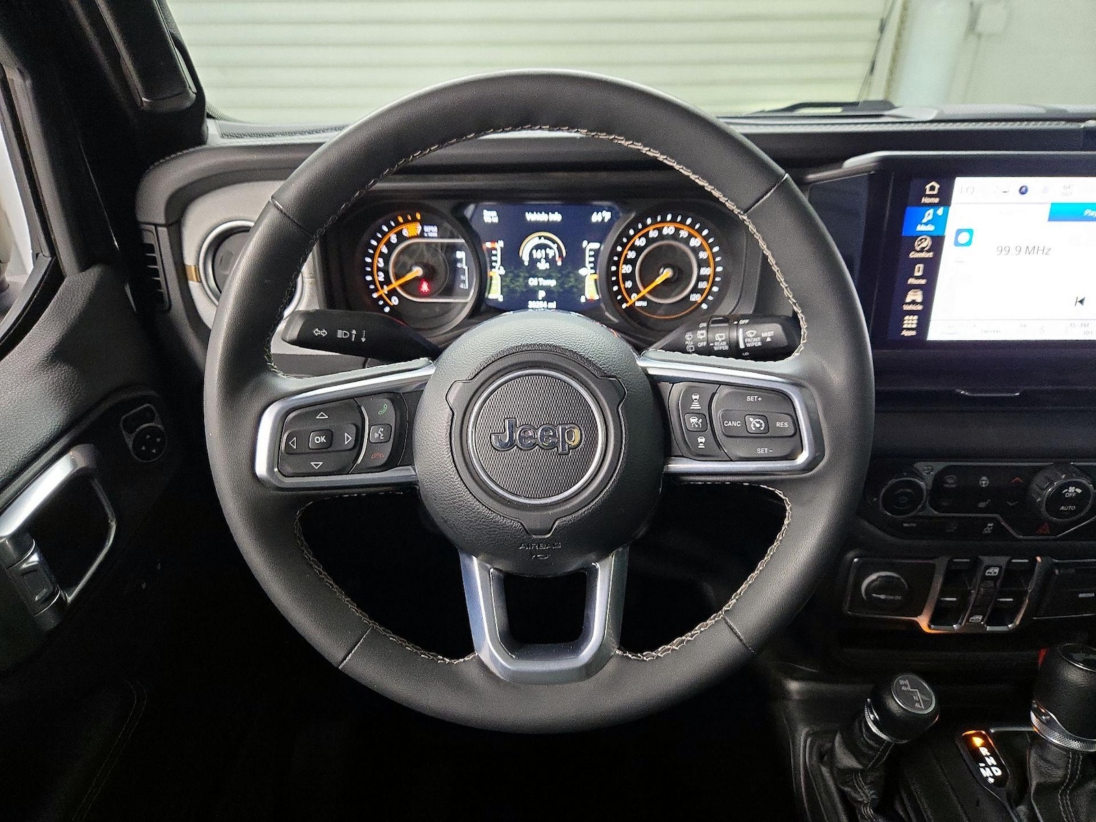2025 Jeep Wrangler 4-Door Sahara - Photo 11