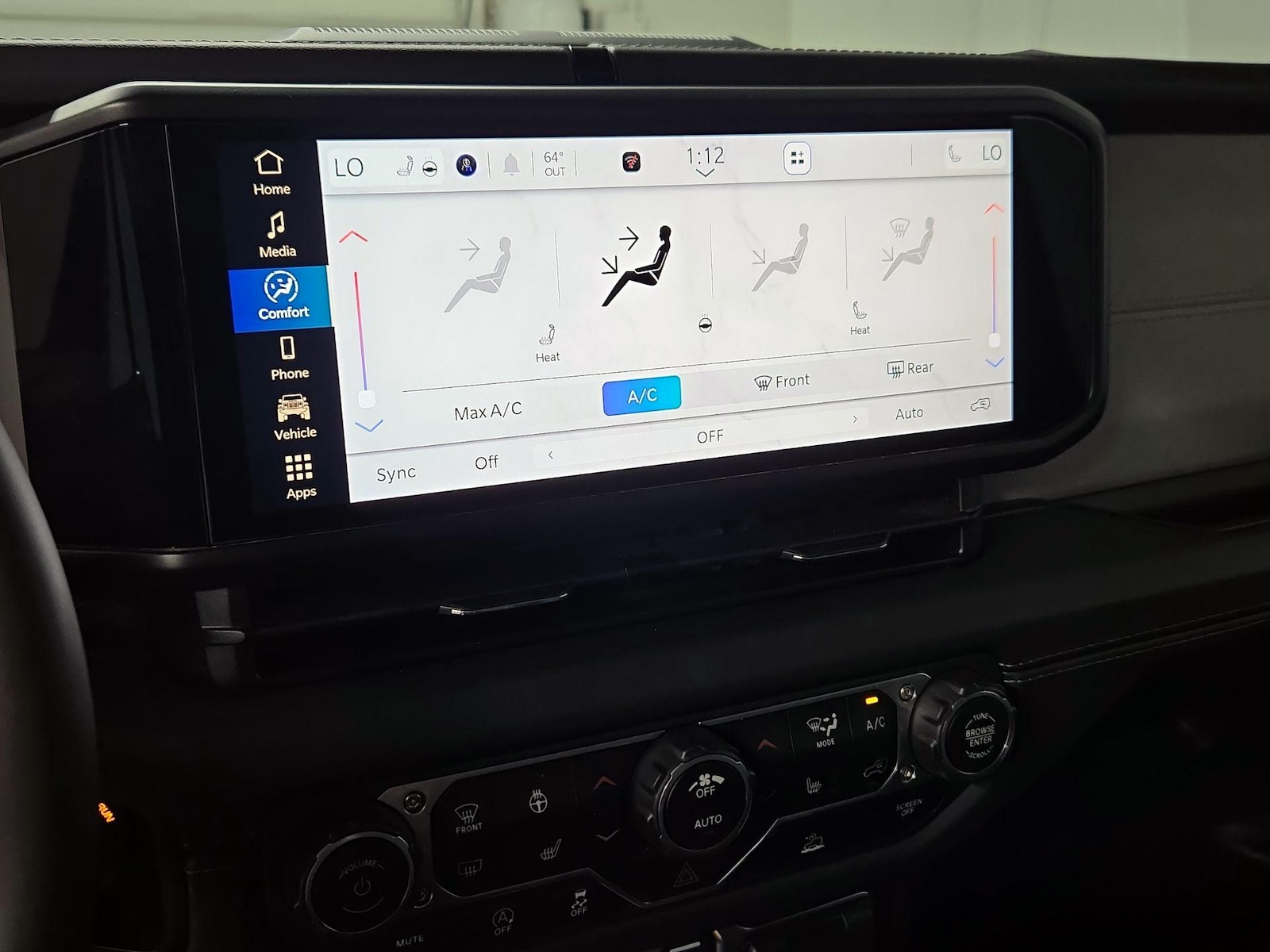 2025 Jeep Wrangler 4-Door Sahara - Photo 17