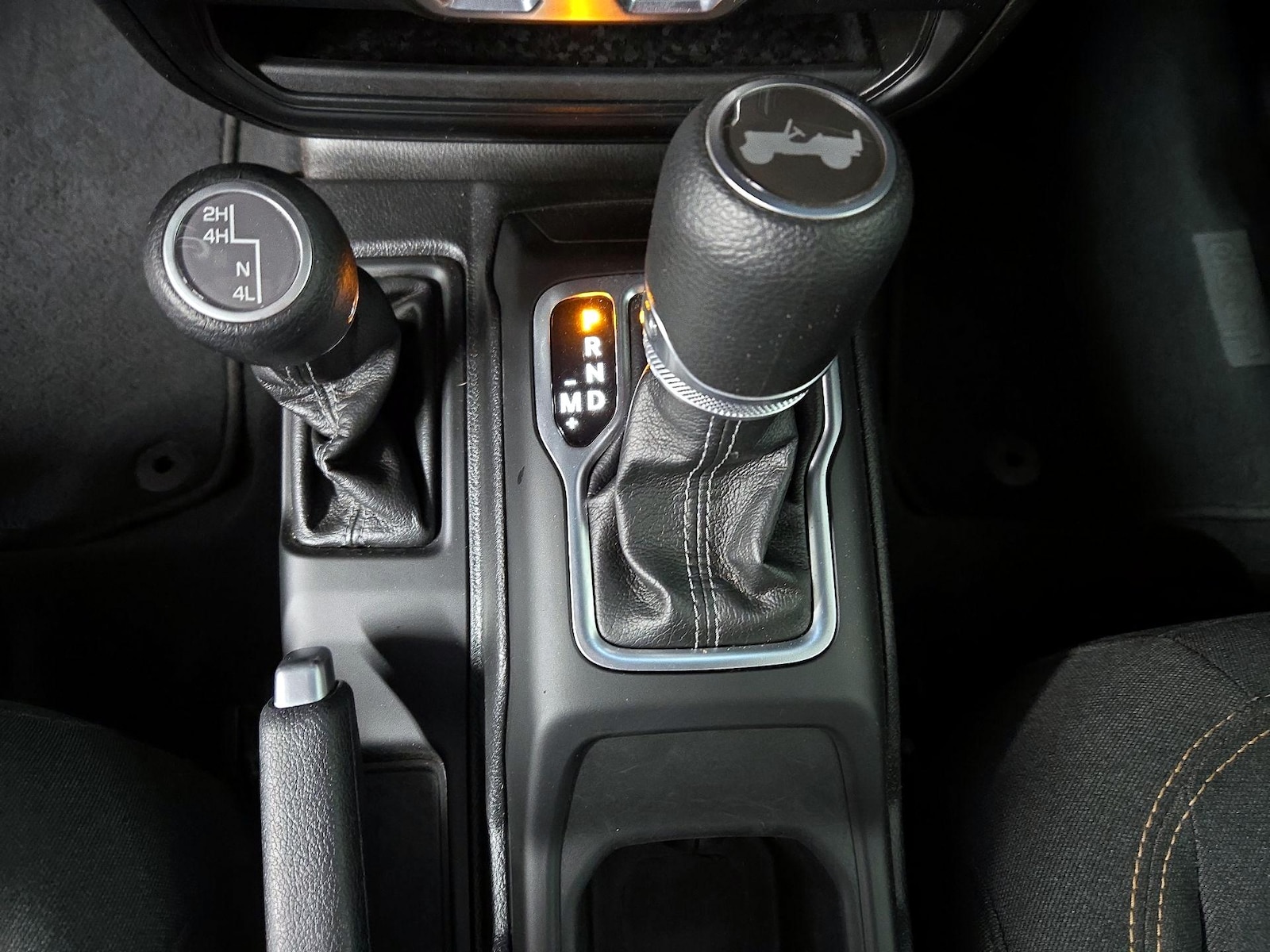 2025 Jeep Wrangler 4-Door Sahara - Photo 18