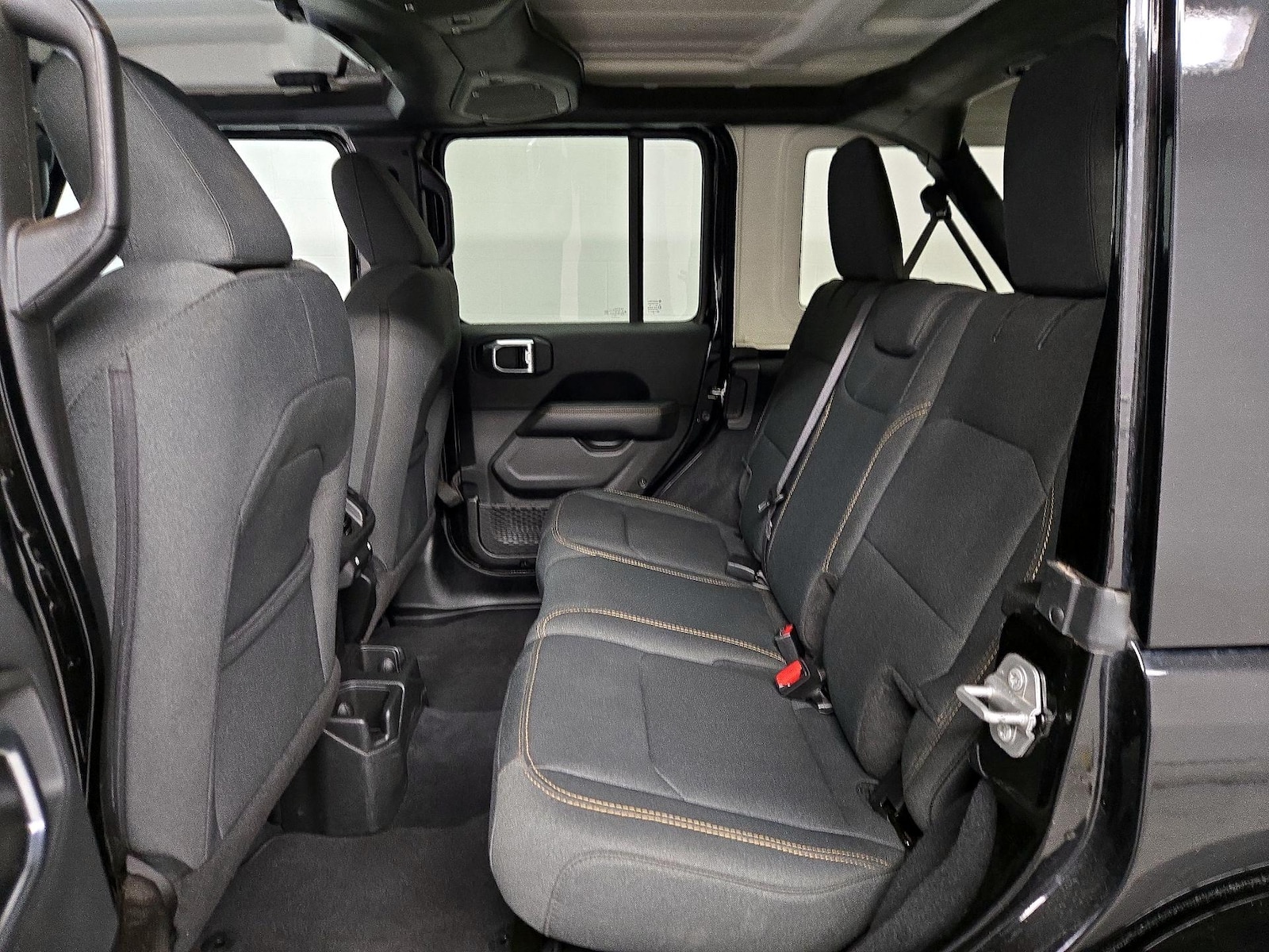 2025 Jeep Wrangler 4-Door Sahara - Photo 20
