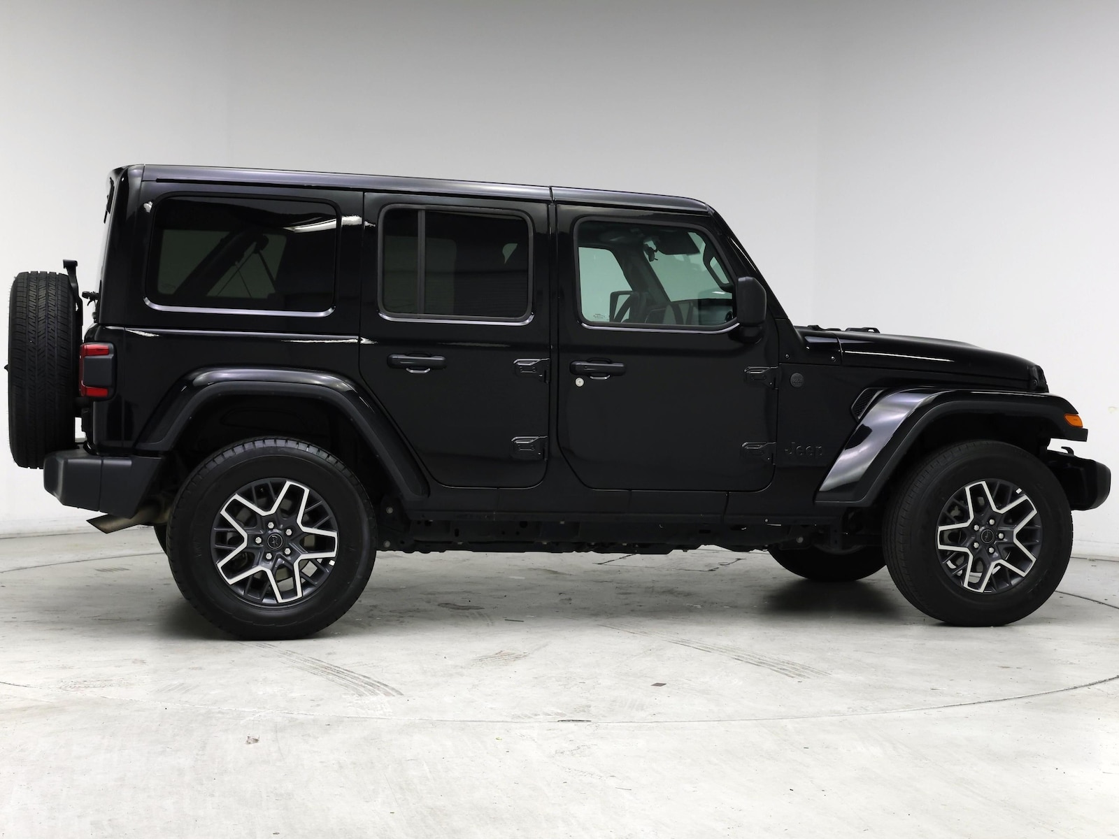 2025 Jeep Wrangler 4-Door Sahara - Photo 8