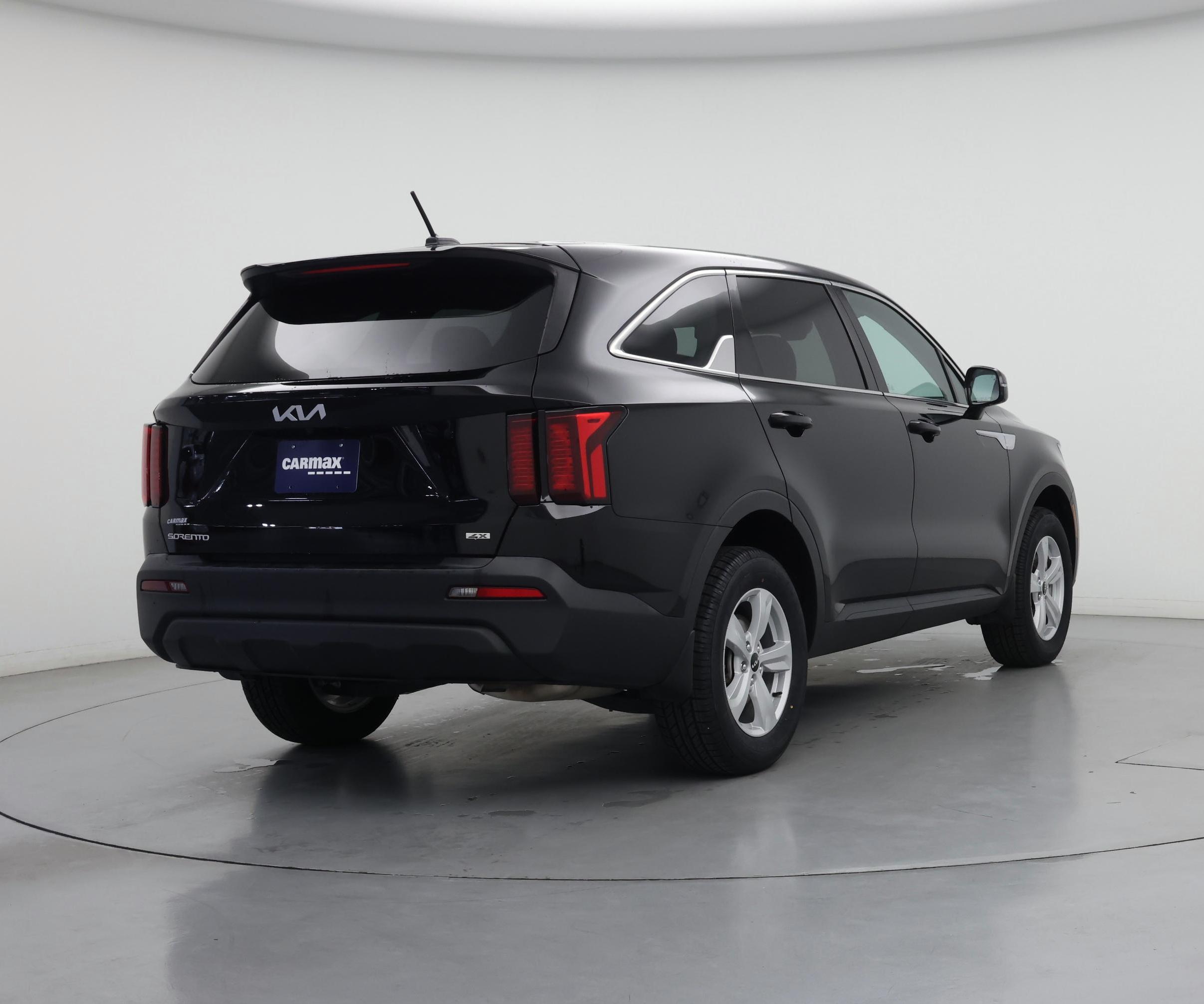 Thumbnail: 2023 Kia Sorento - 8