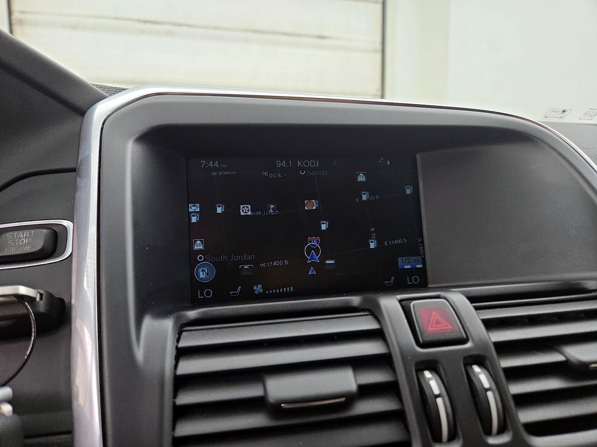 Thumbnail: 2017 Volvo XC60 - 14