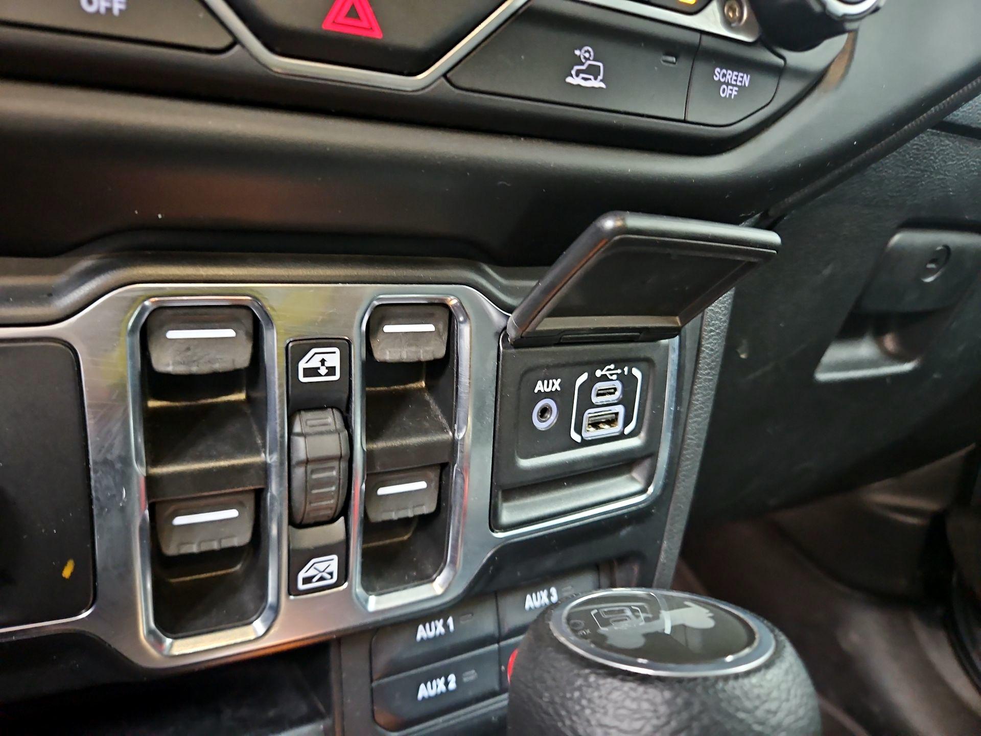 Thumbnail: 2022 Jeep Wrangler - 19