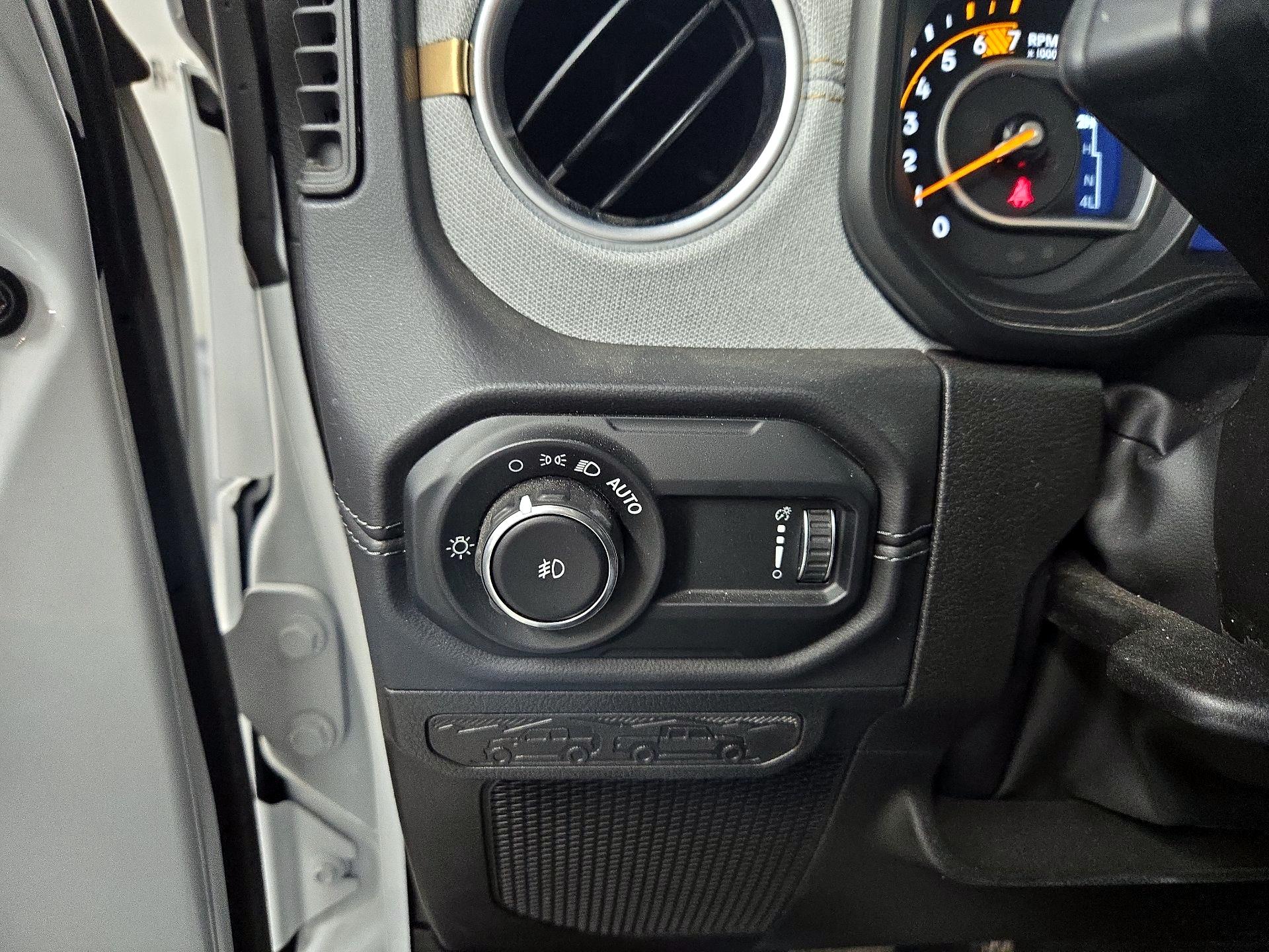 Thumbnail: 2025 Jeep Wrangler - 13