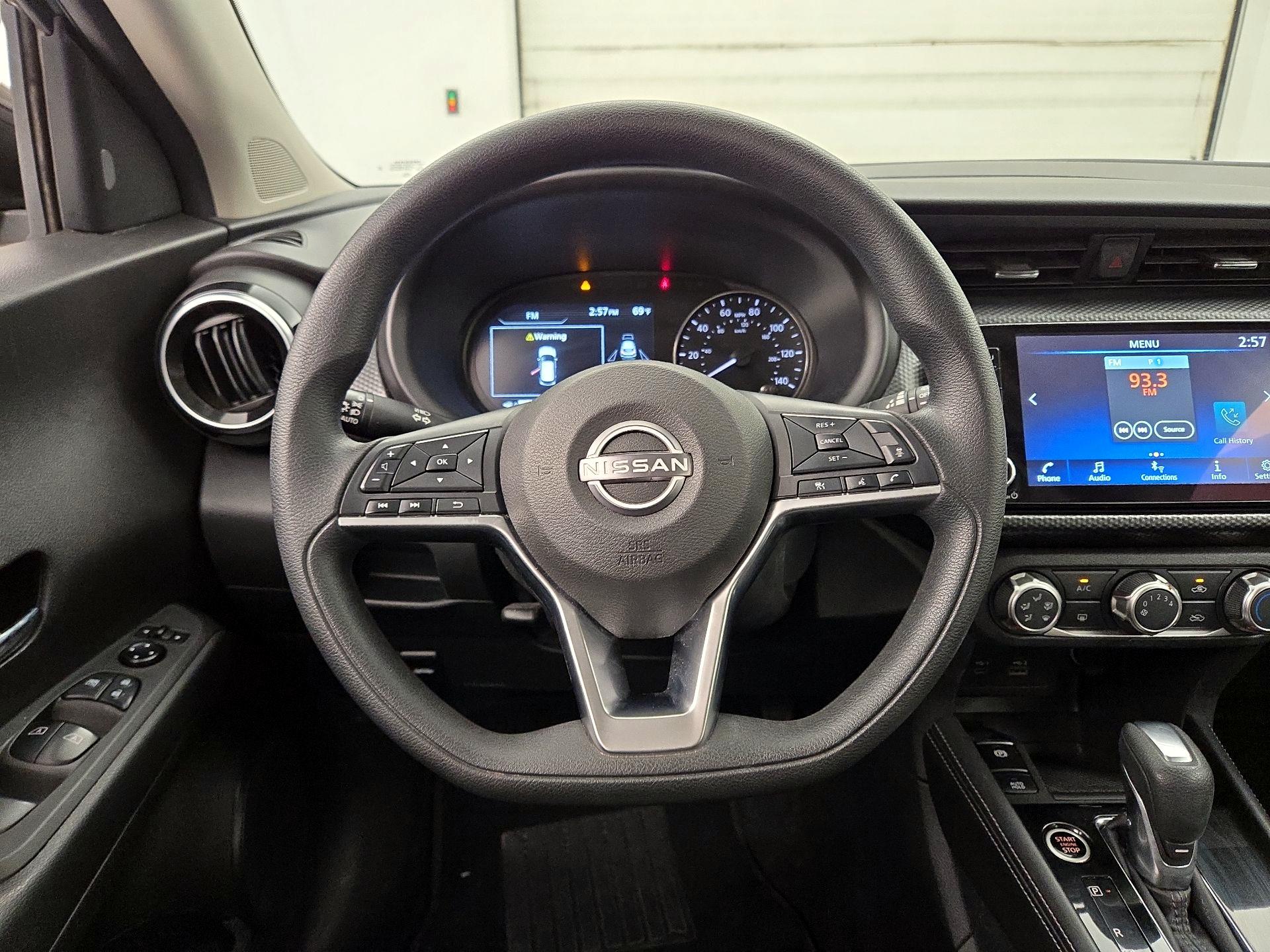 Thumbnail: 2023 Nissan Kicks - 10