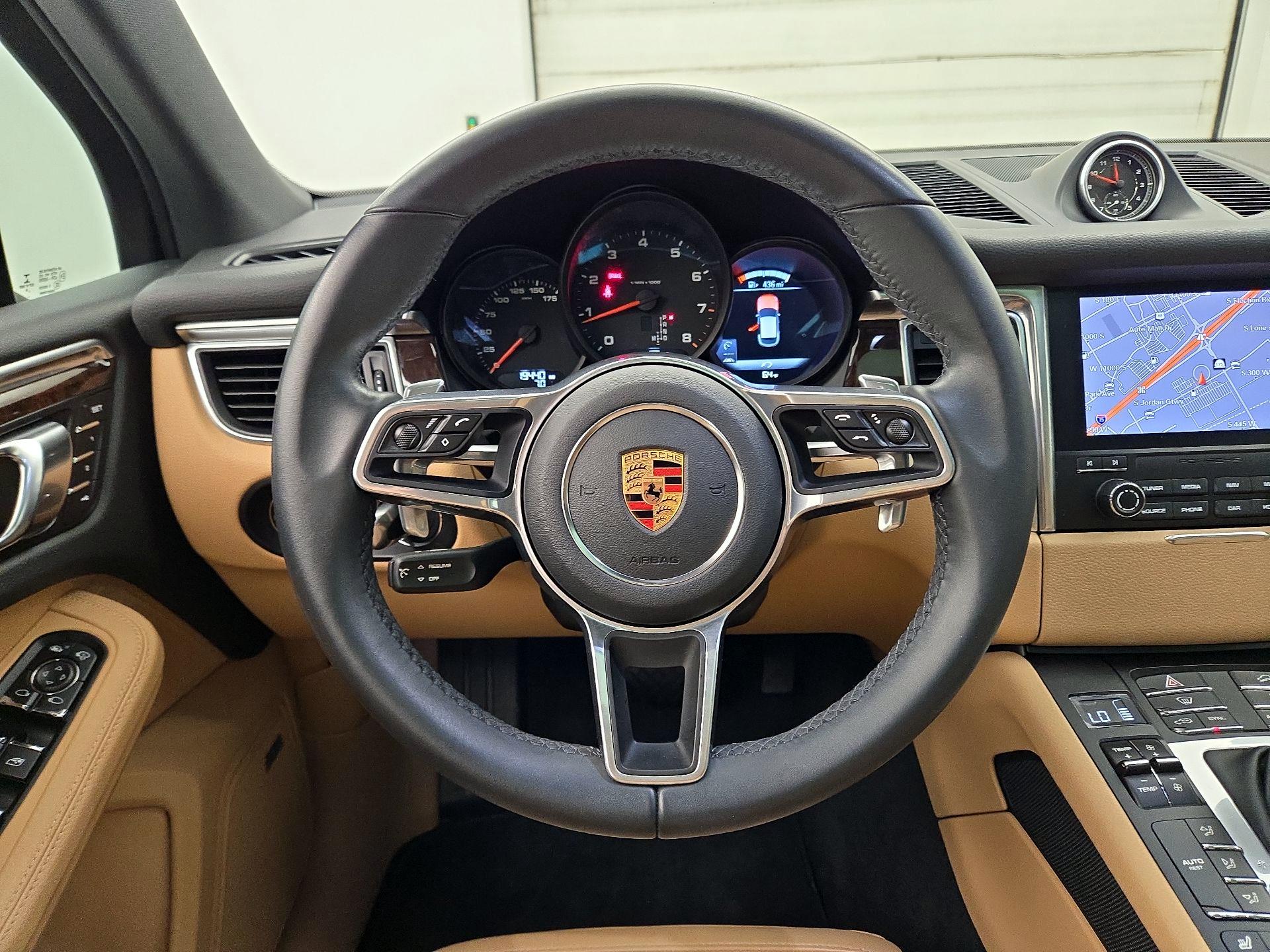 Thumbnail: 2018 Porsche Macan - 10