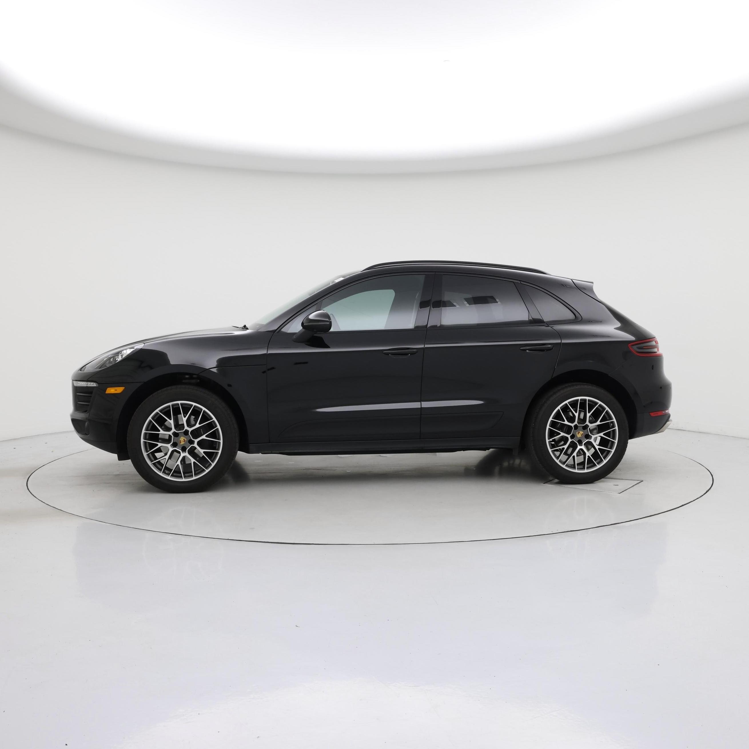 Thumbnail: 2018 Porsche Macan - 3