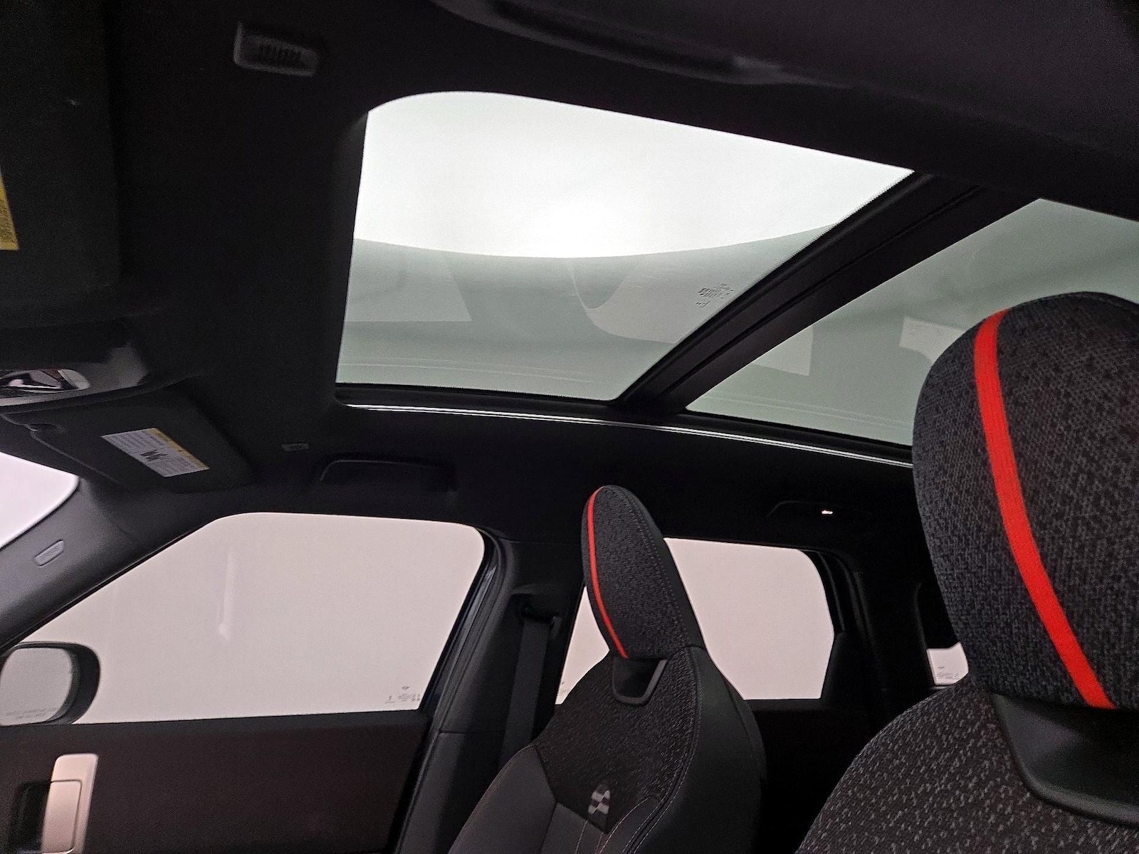 2025 MINI Countryman John Cooper Works - Photo 19