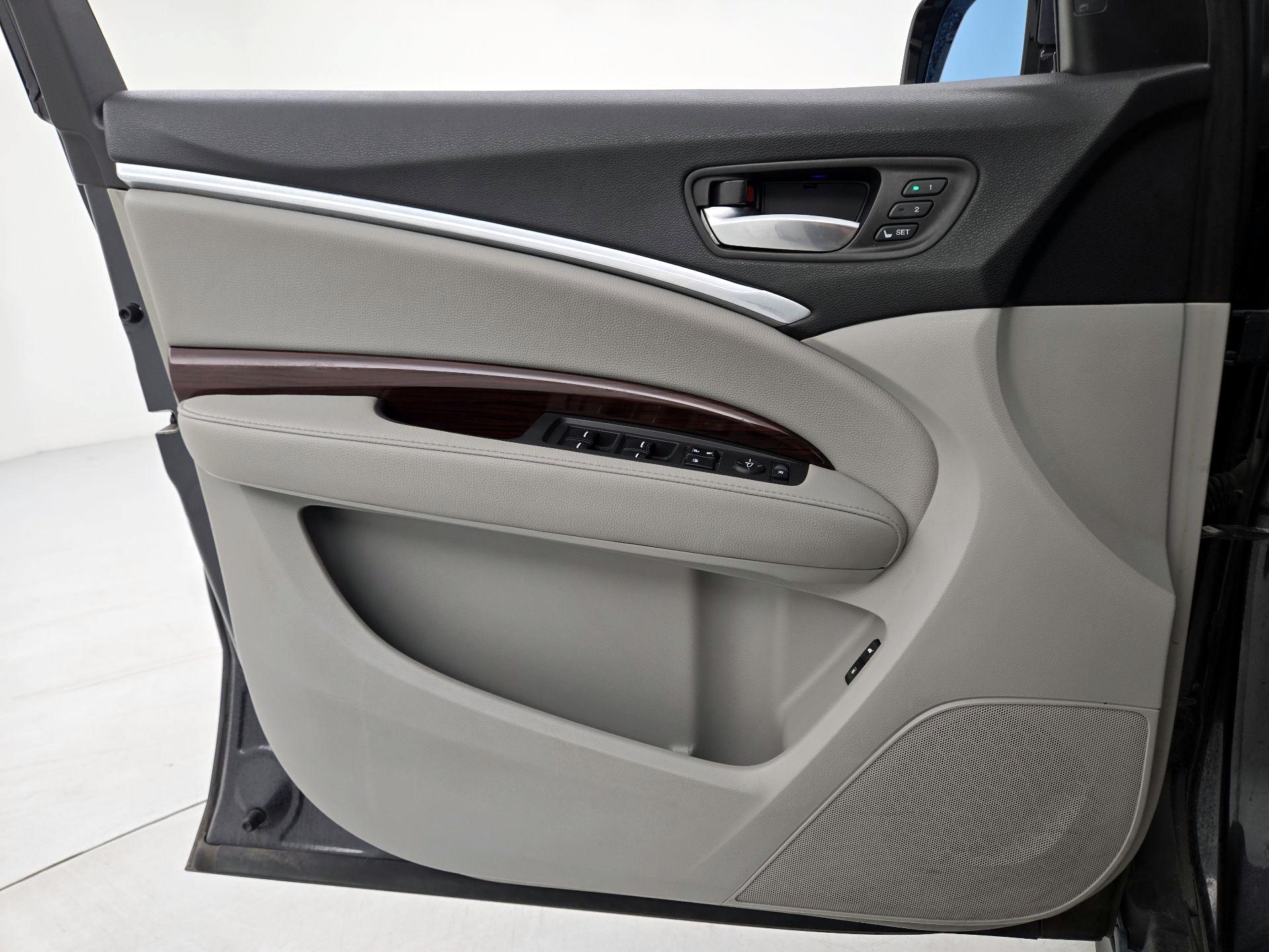 Thumbnail: 2016 Acura MDX - 12