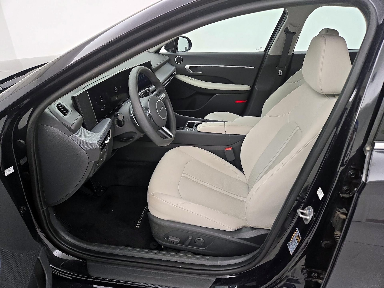 2025 Hyundai Sonata SEL - Photo 12