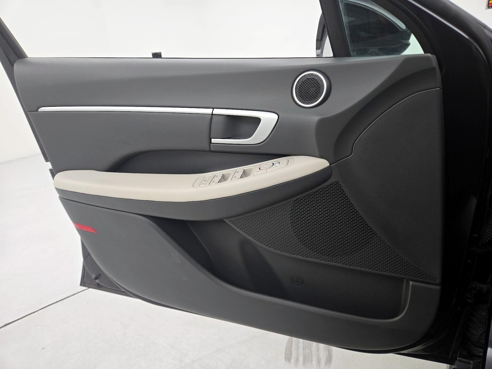 2025 Hyundai Sonata SEL - Photo 13