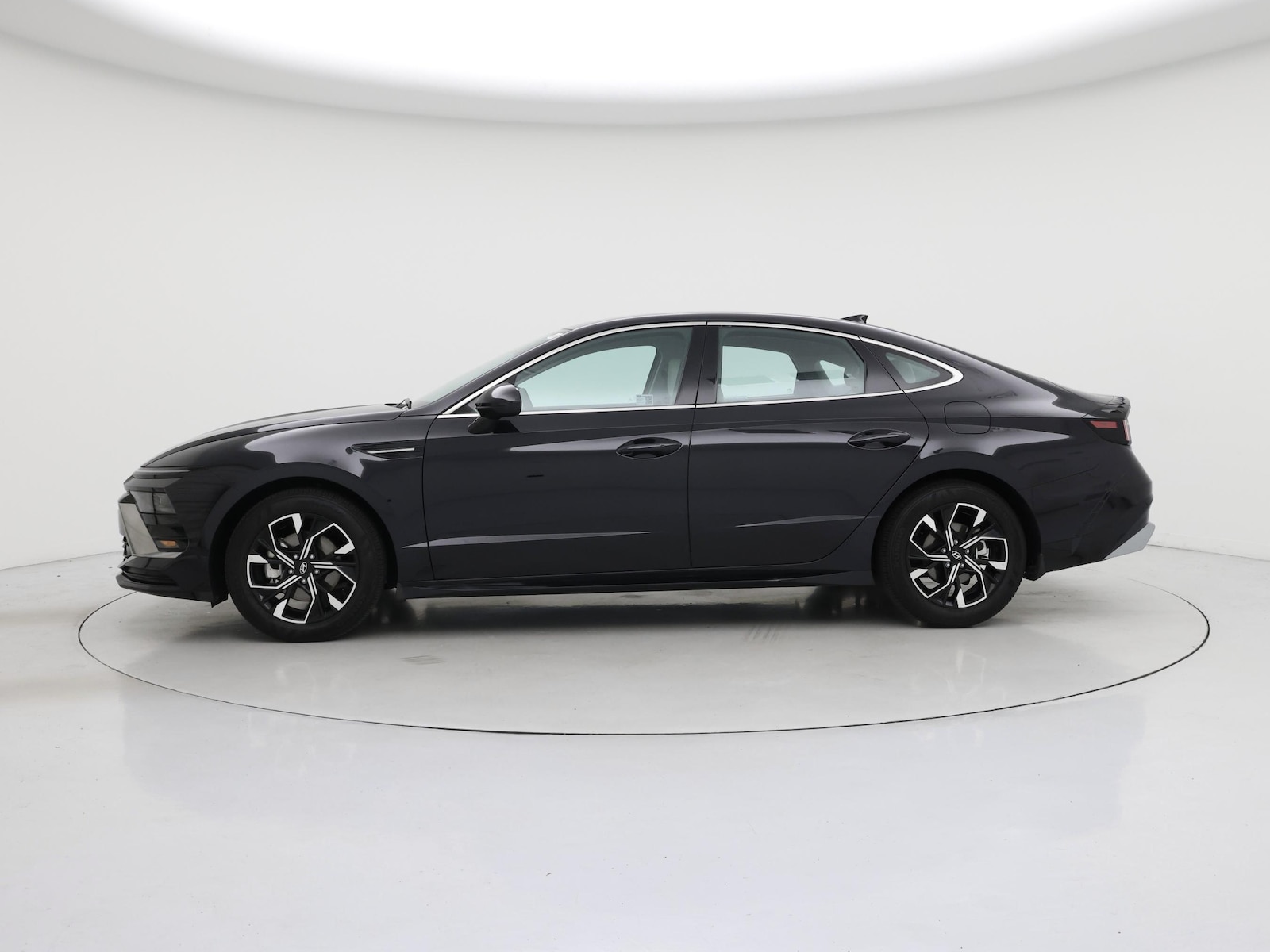 2025 Hyundai Sonata SEL - Photo 4