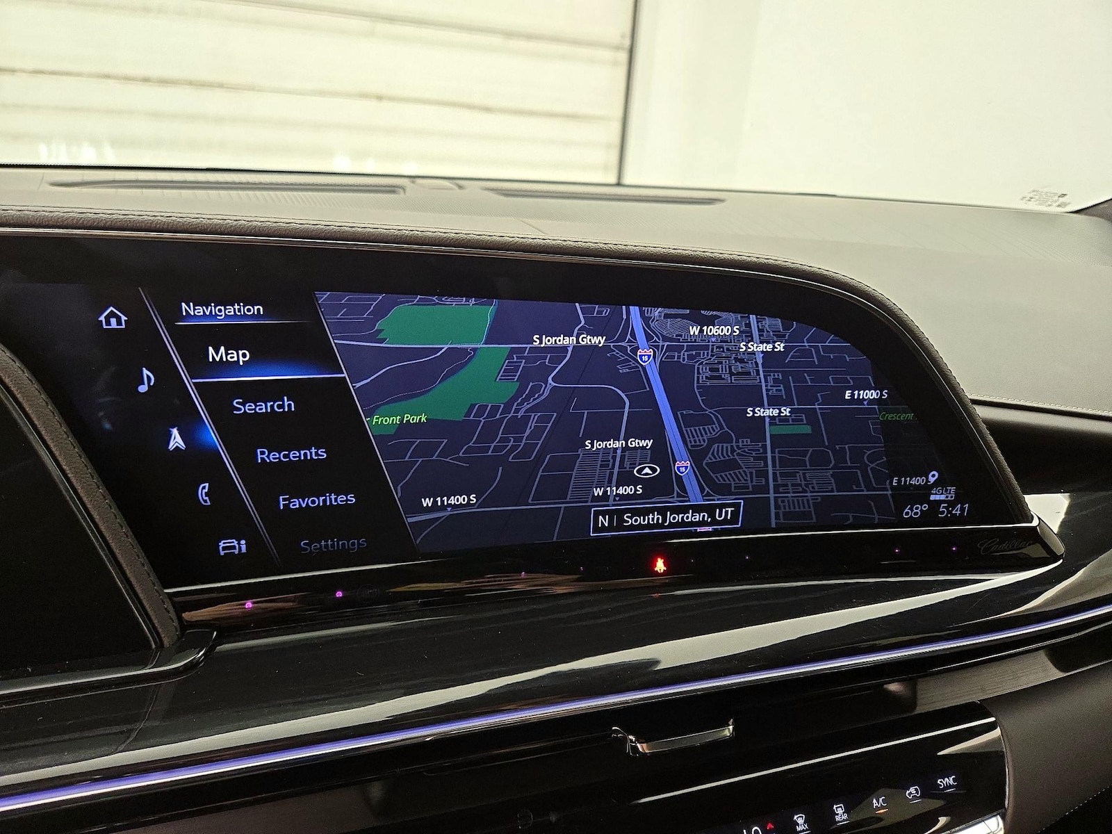 2024 Cadillac Escalade V-Series - Photo 15