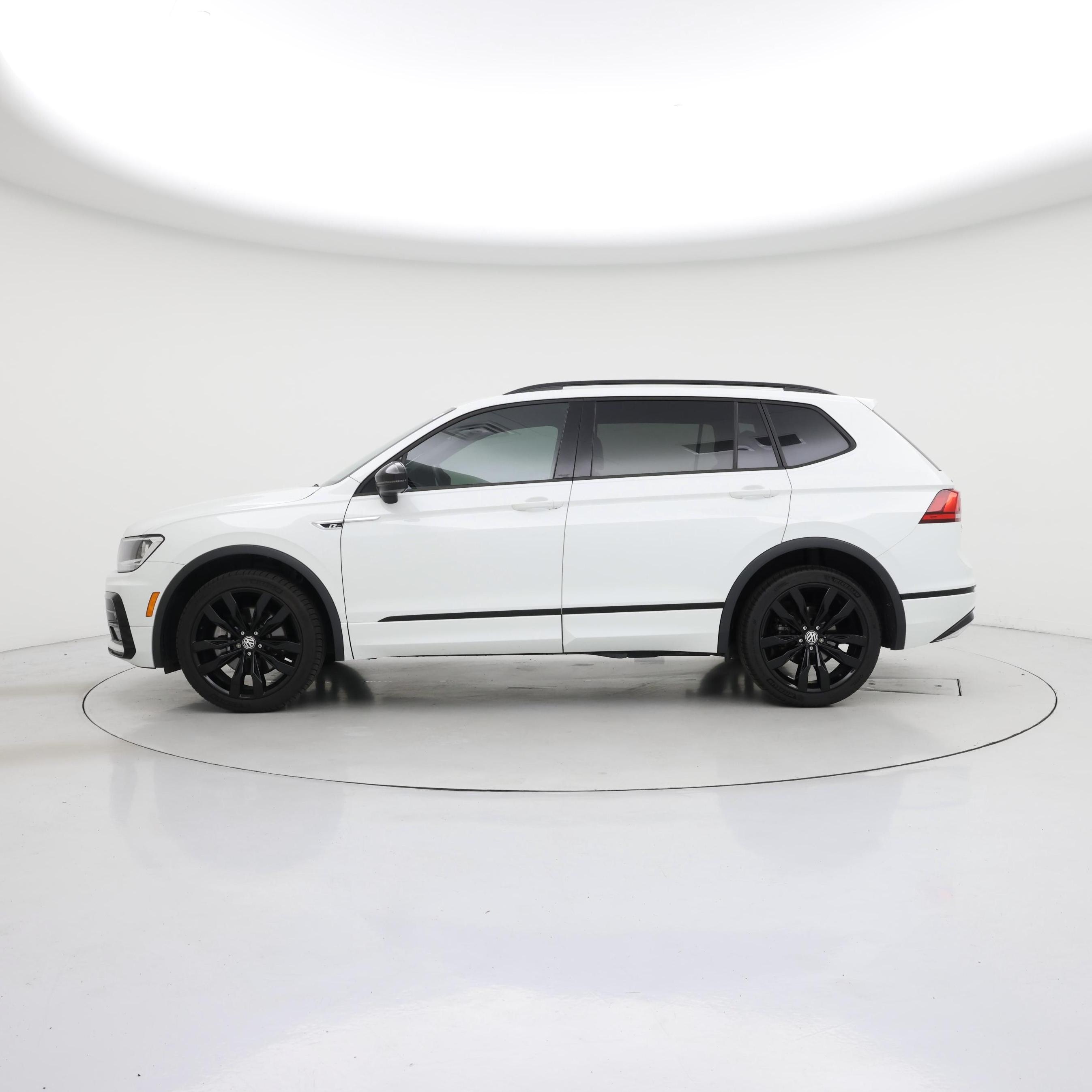 Thumbnail: 2021 Volkswagen Tiguan - 3