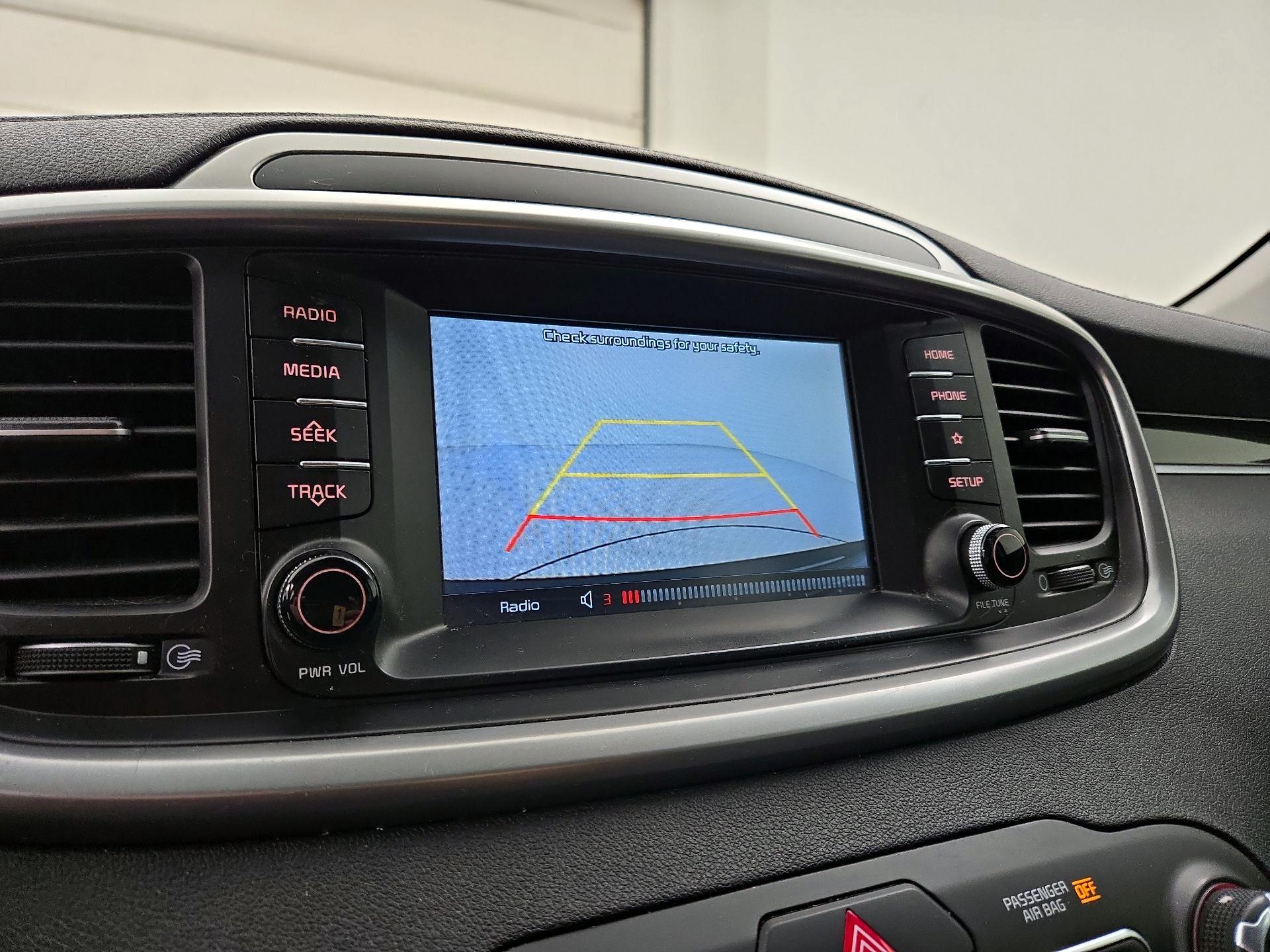 Thumbnail: 2019 Kia Sorento - 14