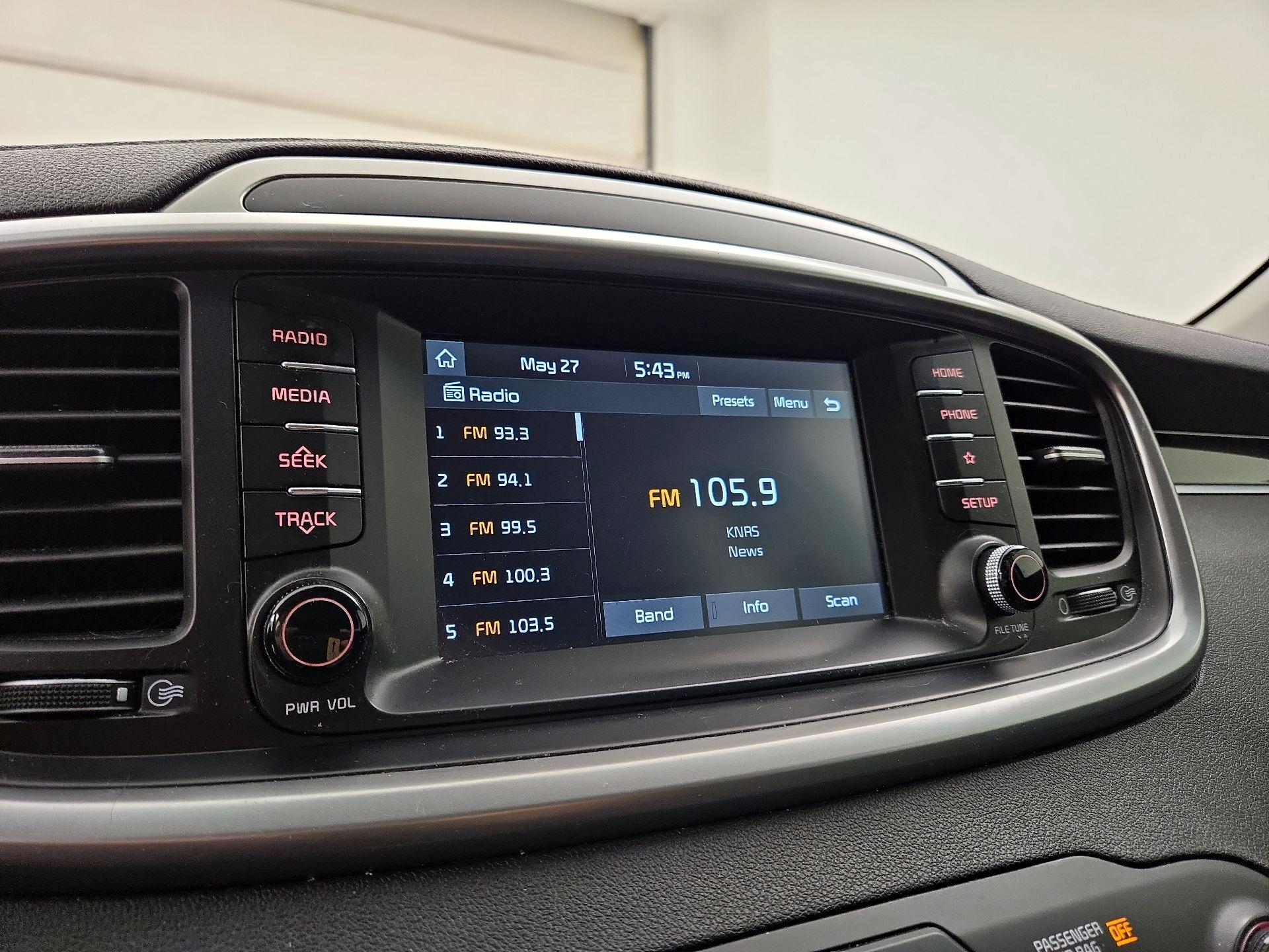 Thumbnail: 2019 Kia Sorento - 15
