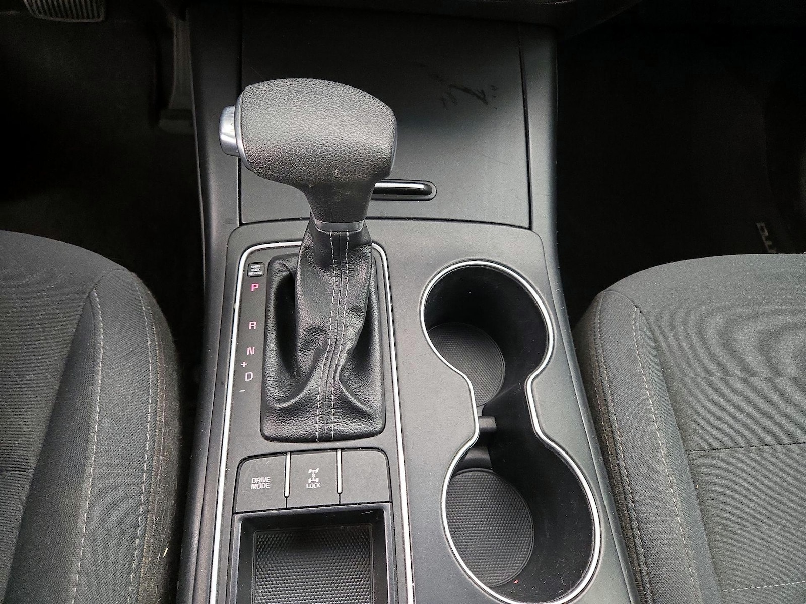 2019 Kia Sorento LX - Photo 18