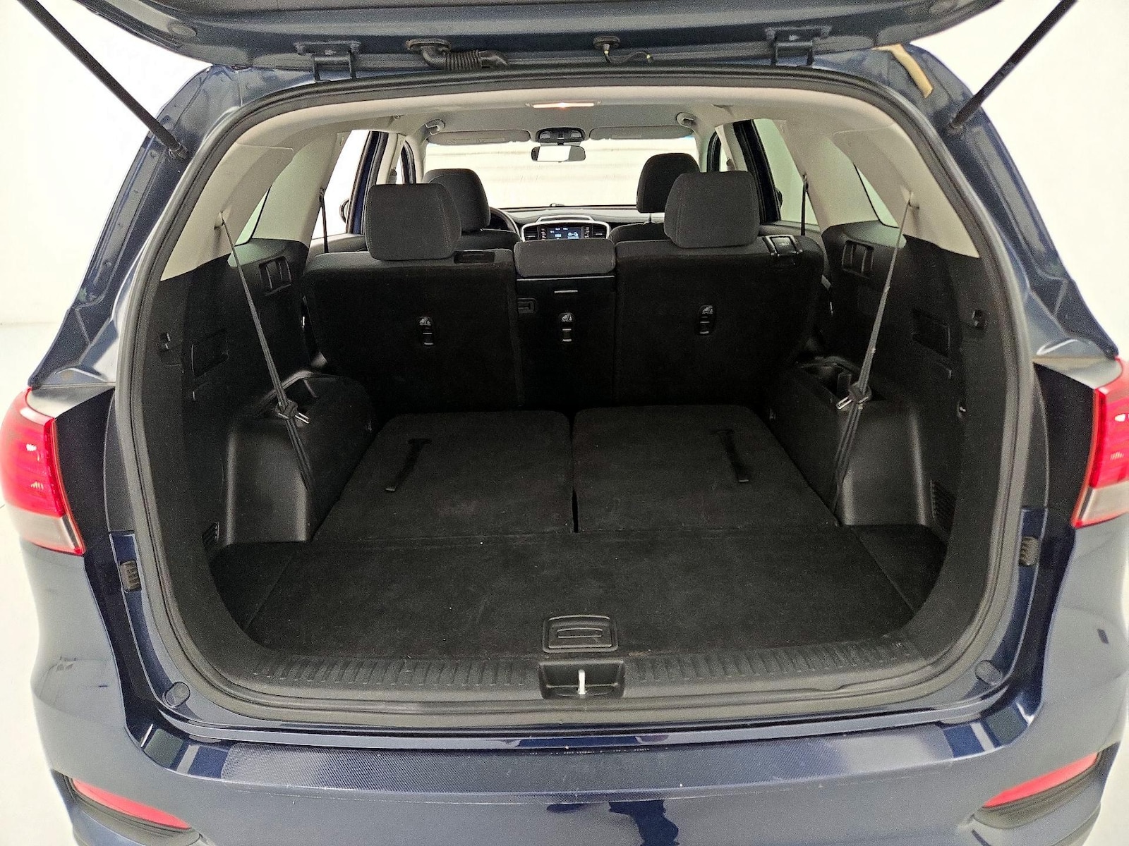 2019 Kia Sorento LX - Photo 23