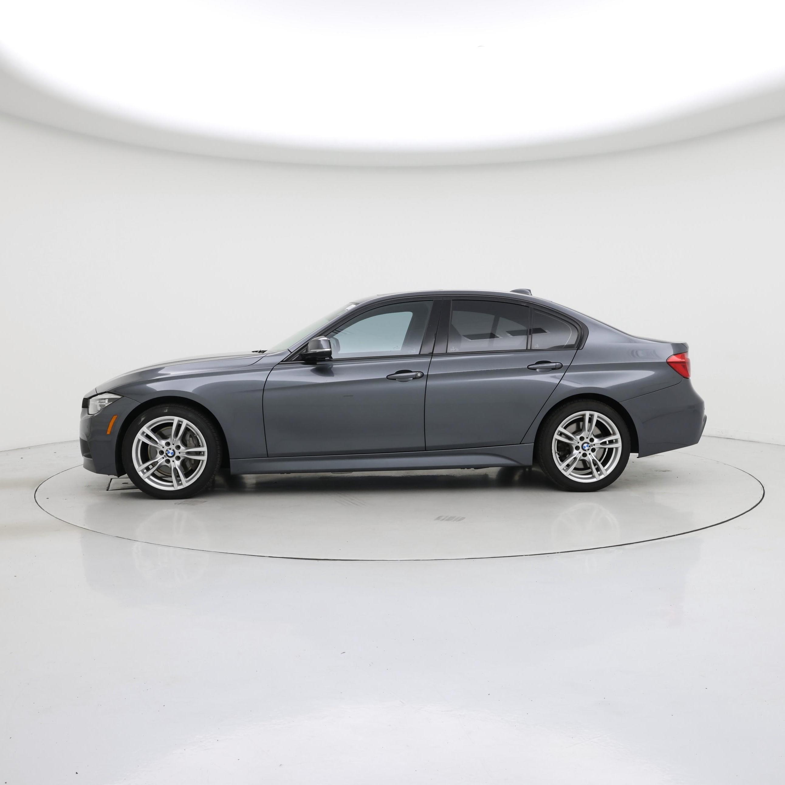 Thumbnail: 2018 BMW 3 Series - 3