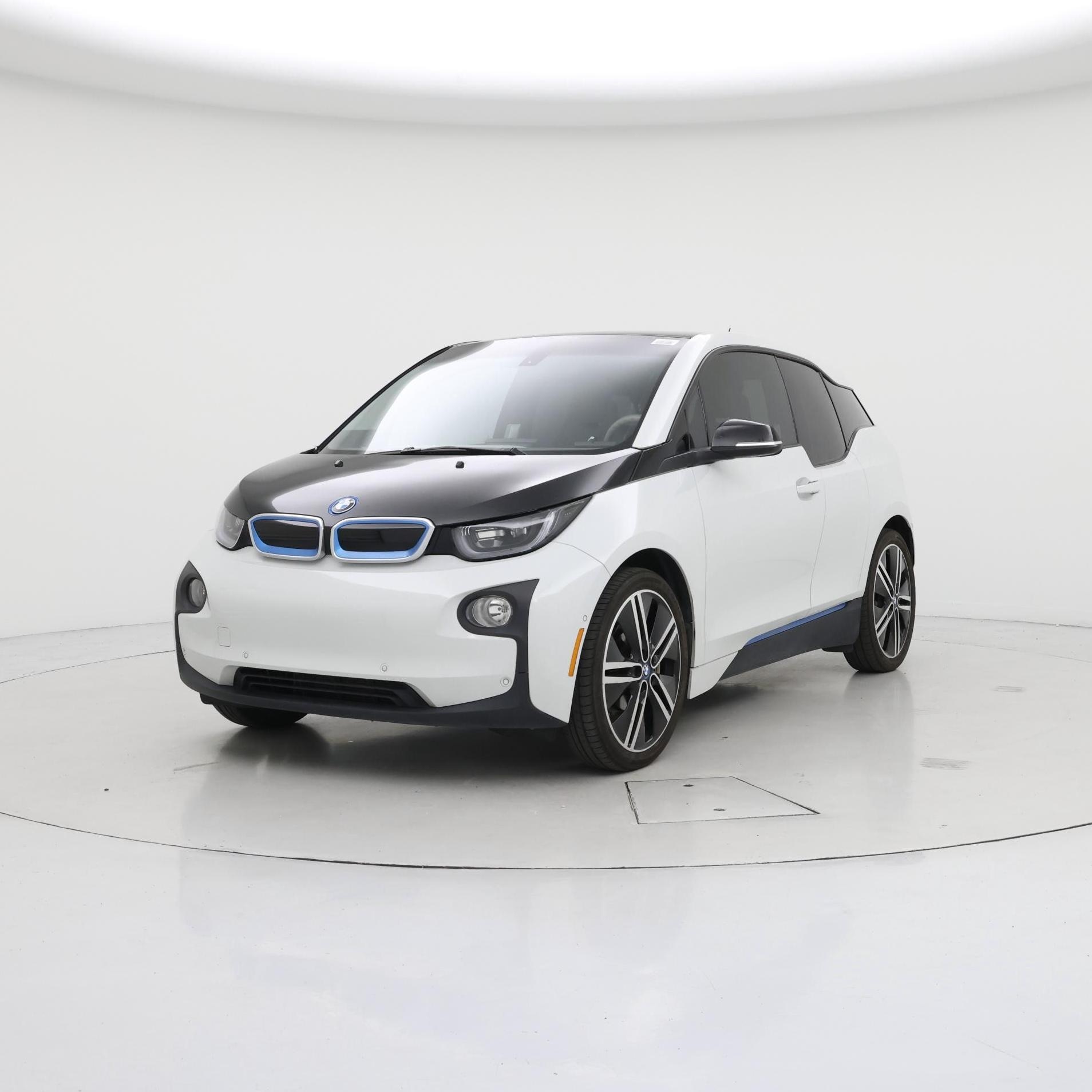 Thumbnail: 2017 BMW i3 - 4