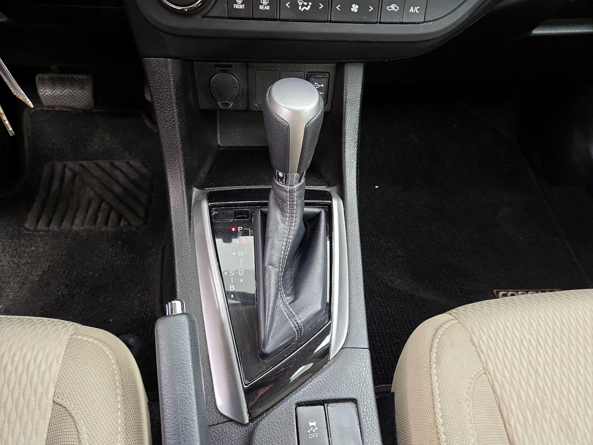 Thumbnail: 2014 Toyota Corolla - 17