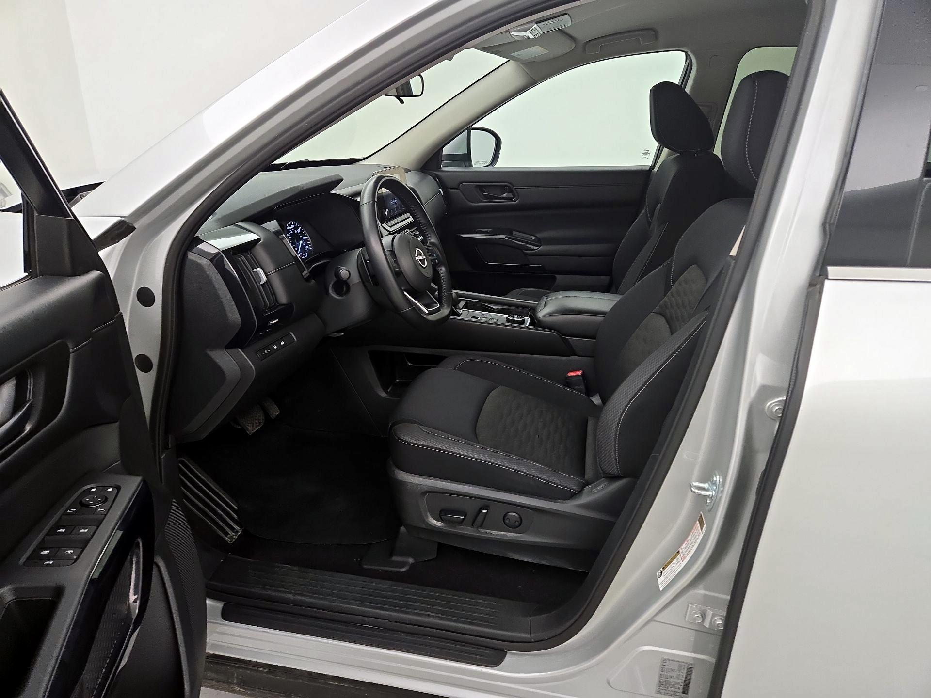 Thumbnail: 2025 Nissan Pathfinder - 11