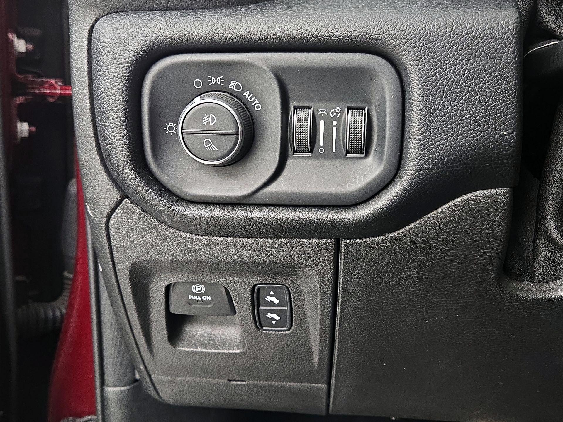 Thumbnail: 2019 RAM 1500 - 13
