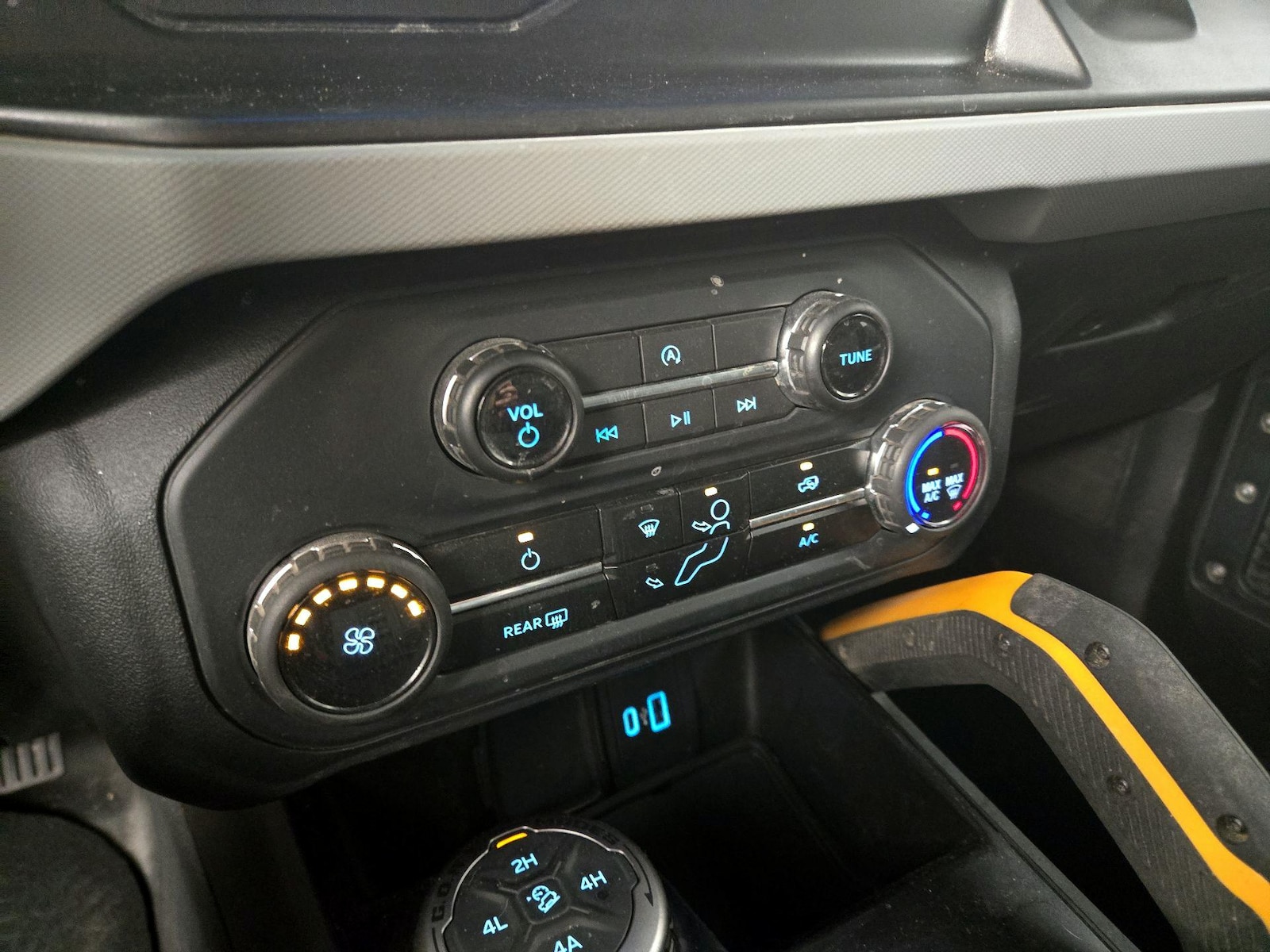 2023 Ford Bronco 4-Door Badlands - Photo 17