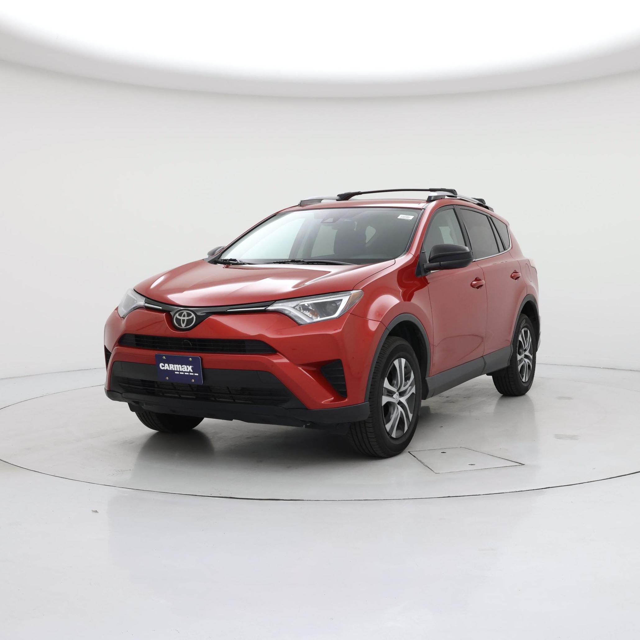 Thumbnail: 2017 Toyota RAV4 - 4
