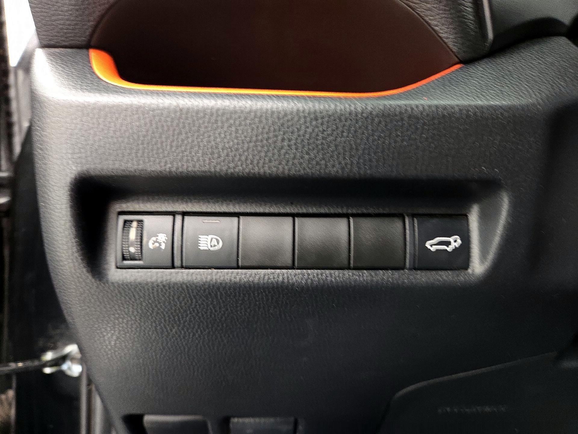 Thumbnail: 2019 Toyota RAV4 - 13