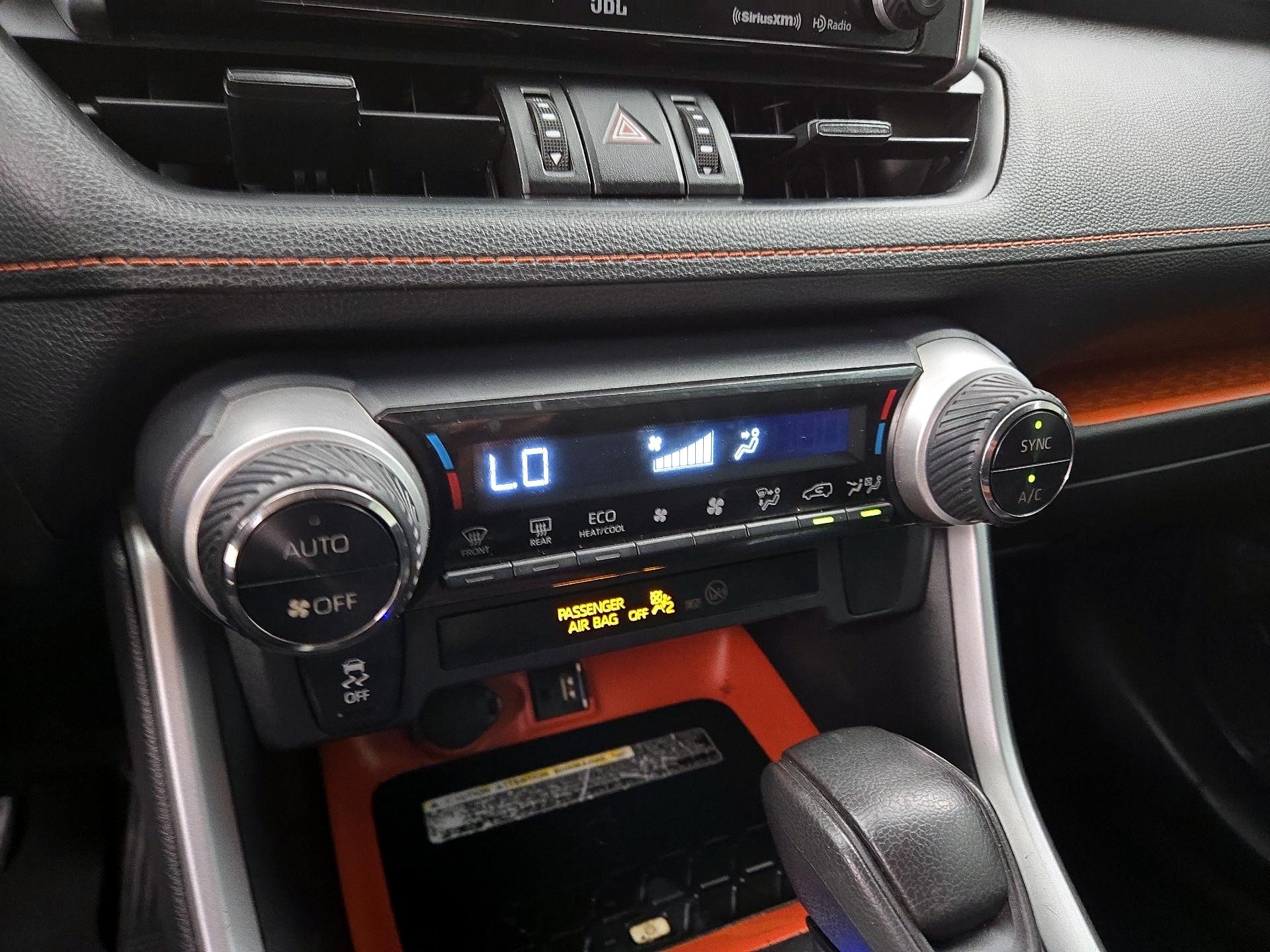 Thumbnail: 2019 Toyota RAV4 - 17