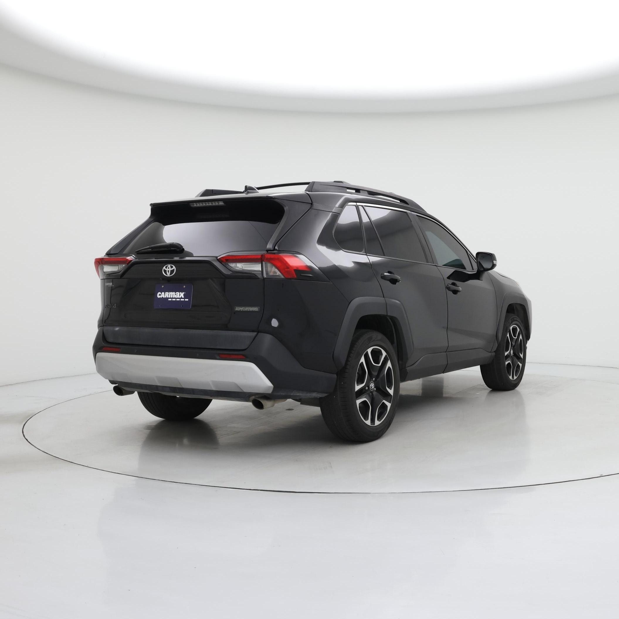 Thumbnail: 2019 Toyota RAV4 - 8