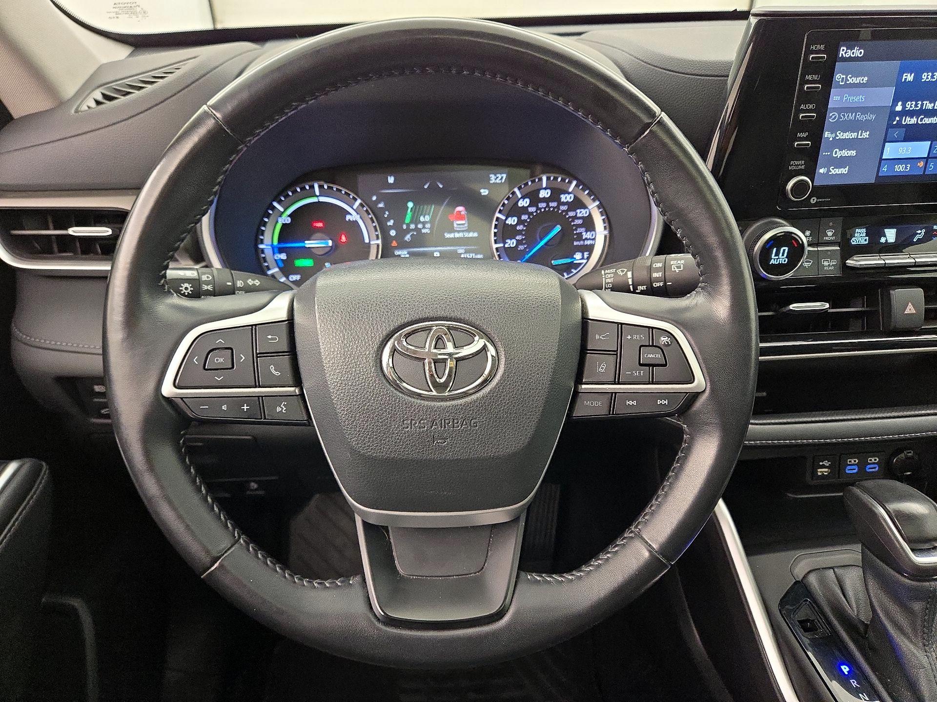 Thumbnail: 2022 Toyota Highlander - 10